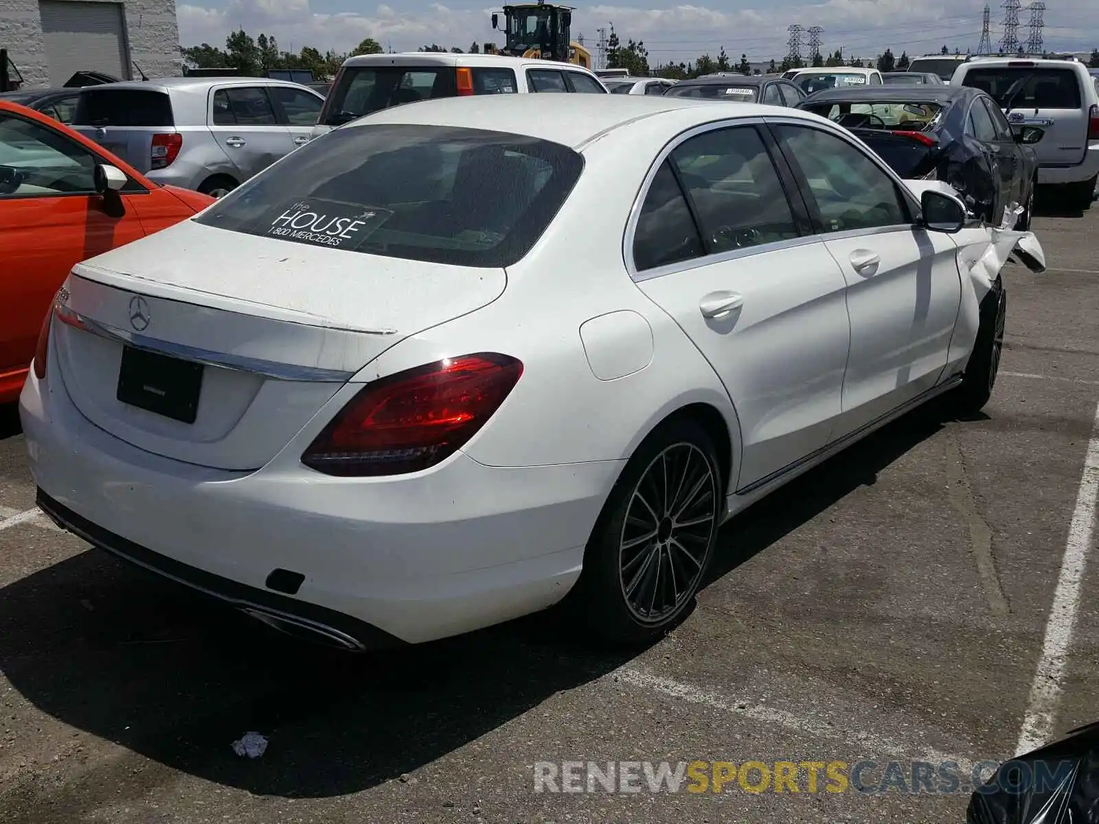 4 Photograph of a damaged car 55SWF8DB6KU298186 MERCEDES-BENZ C CLASS 2019