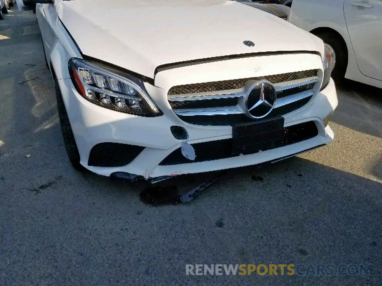 9 Photograph of a damaged car 55SWF8DB6KU298723 MERCEDES-BENZ C CLASS 2019