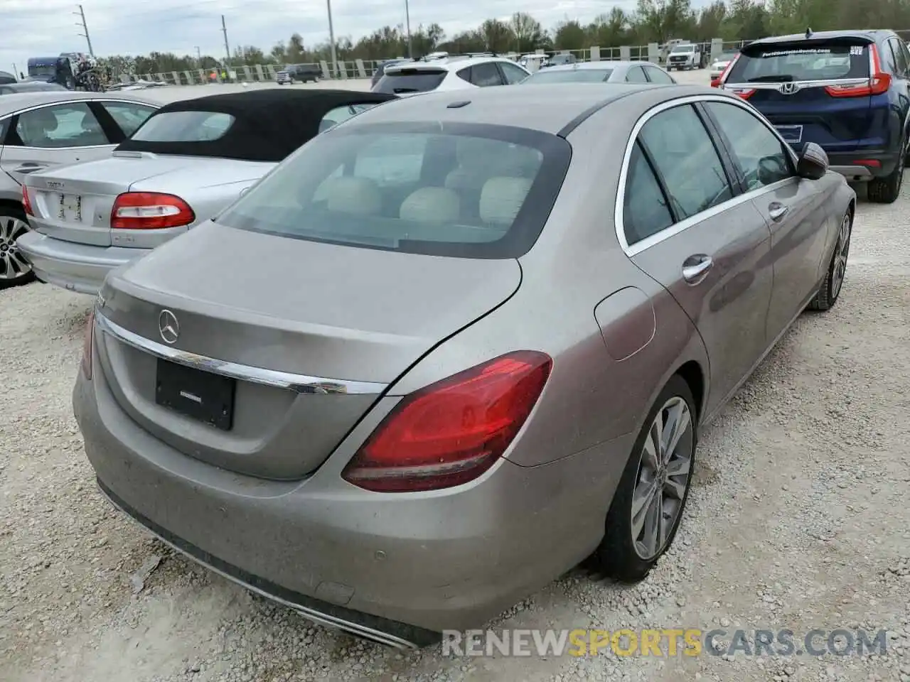 4 Photograph of a damaged car 55SWF8DB6KU300857 MERCEDES-BENZ C-CLASS 2019