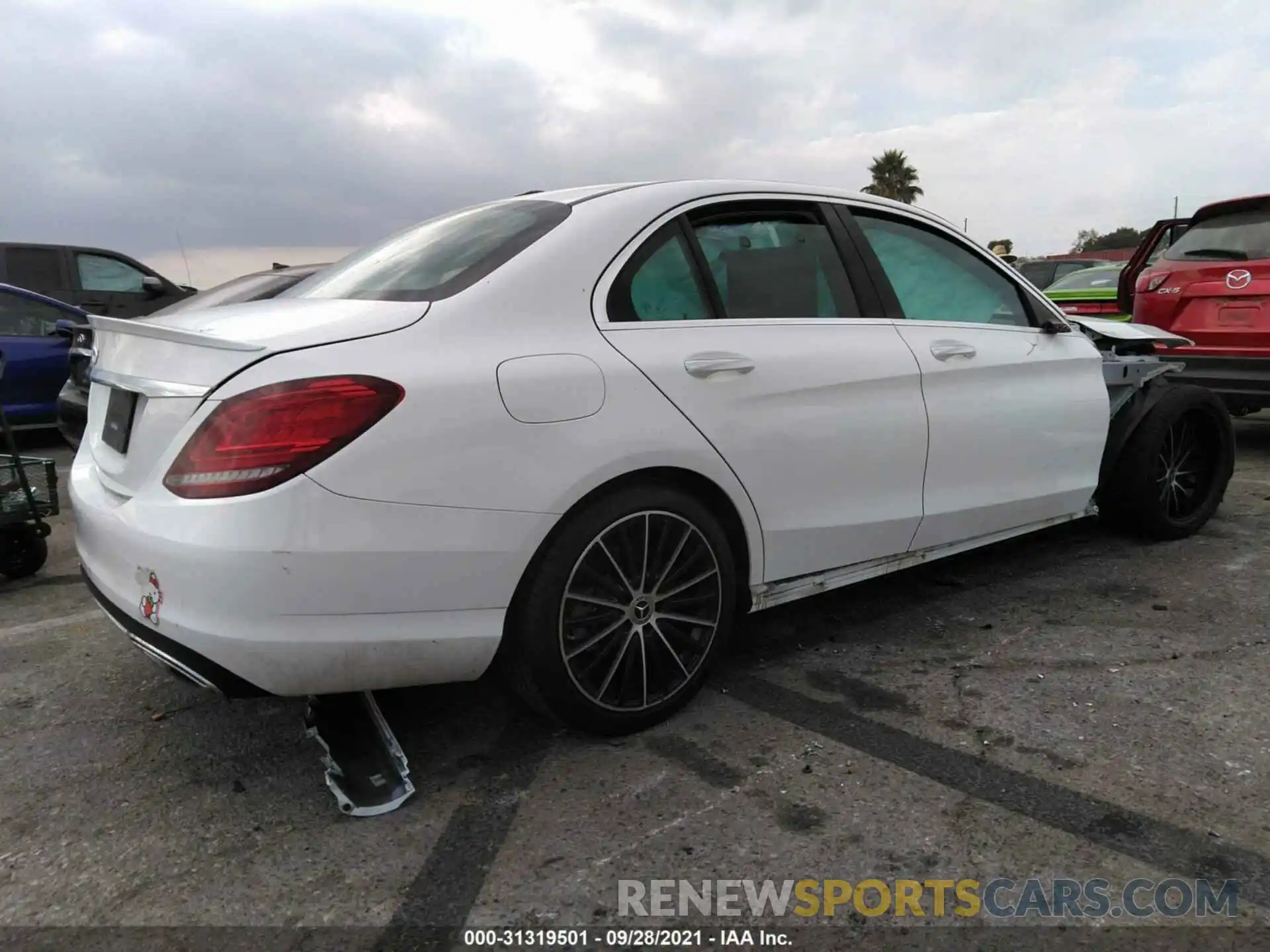 4 Photograph of a damaged car 55SWF8DB6KU308537 MERCEDES-BENZ C-CLASS 2019