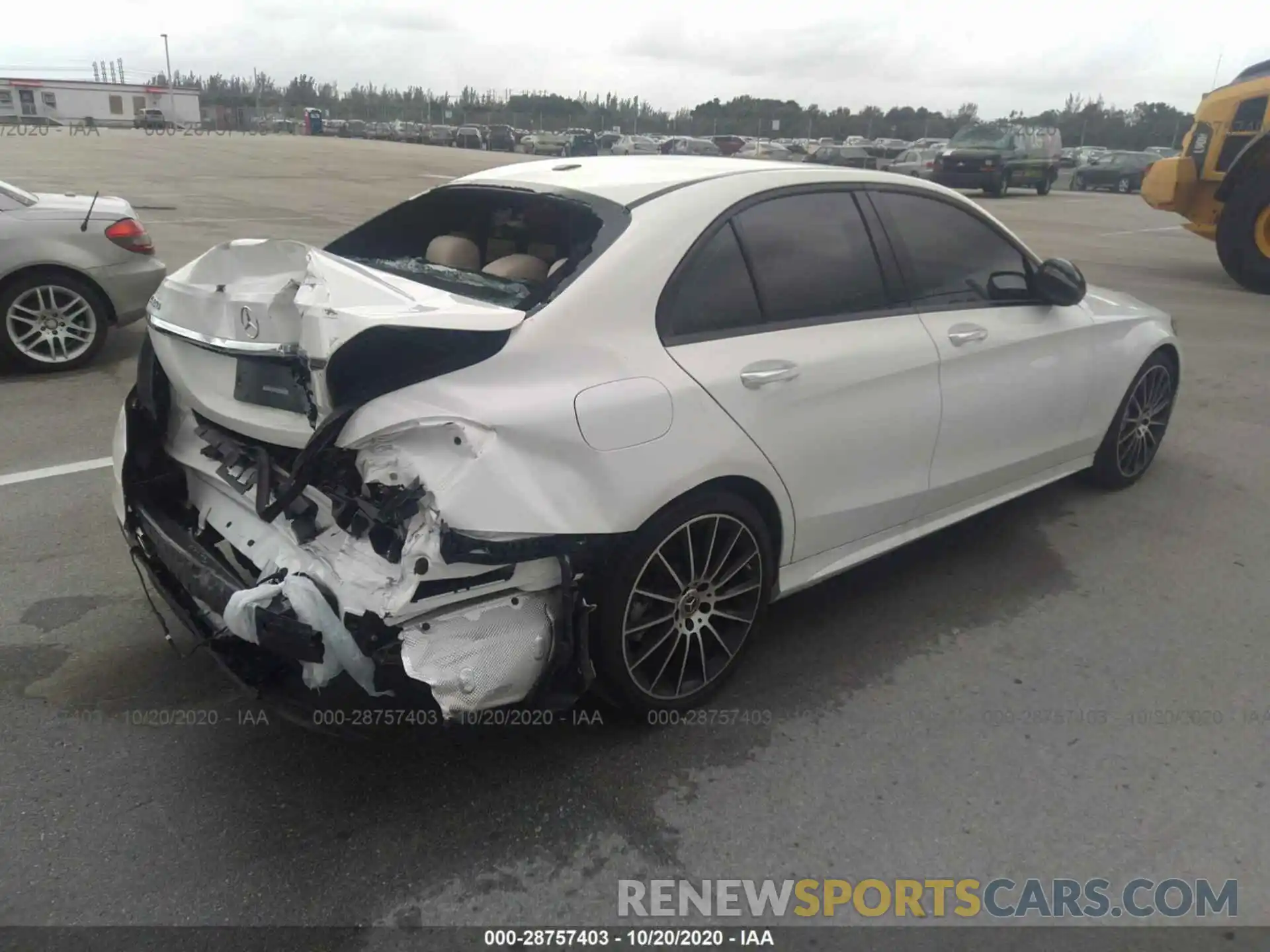 4 Photograph of a damaged car 55SWF8DB6KU311759 MERCEDES-BENZ C-CLASS 2019