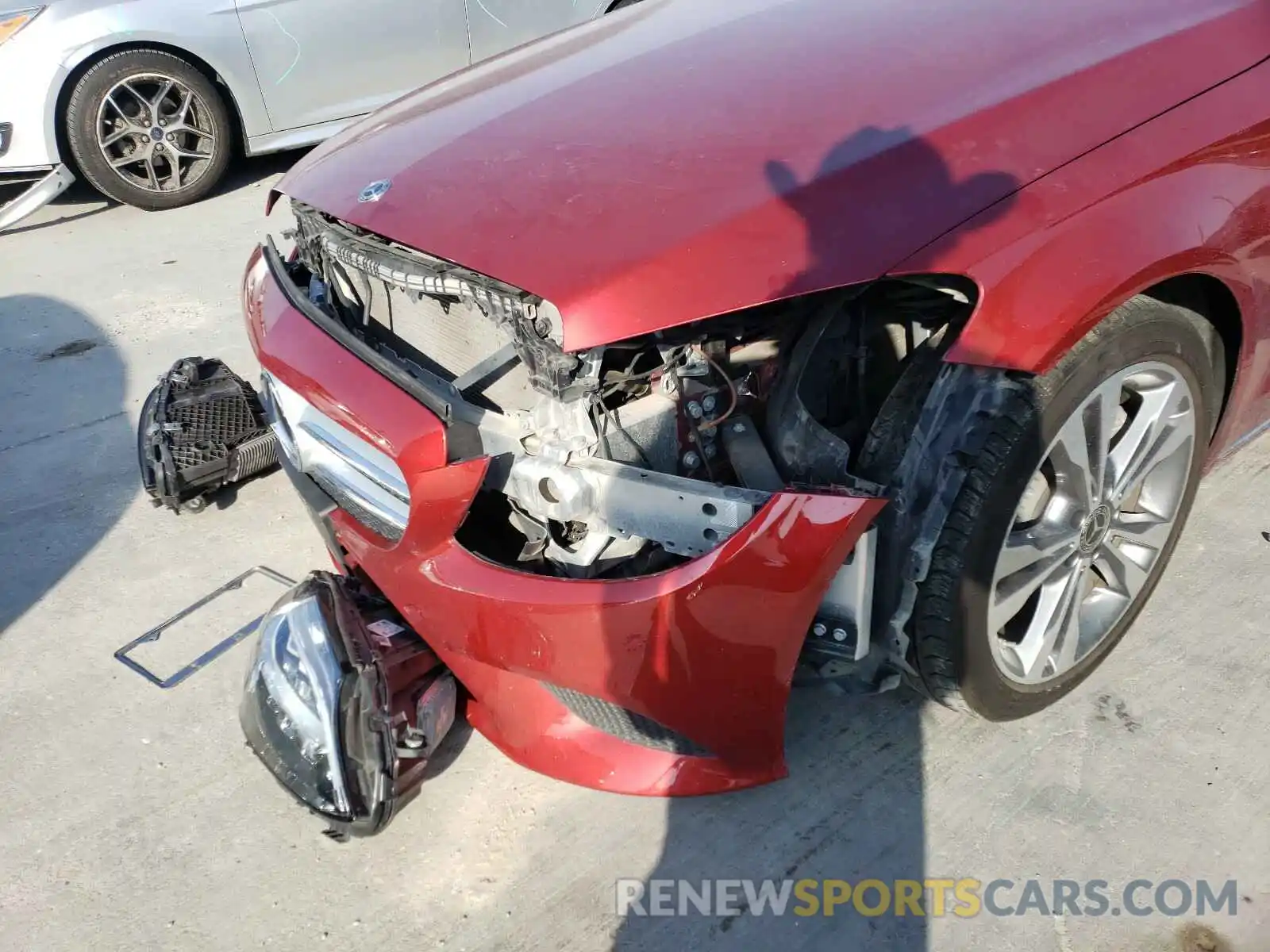 10 Photograph of a damaged car 55SWF8DB6KU312376 MERCEDES-BENZ C CLASS 2019