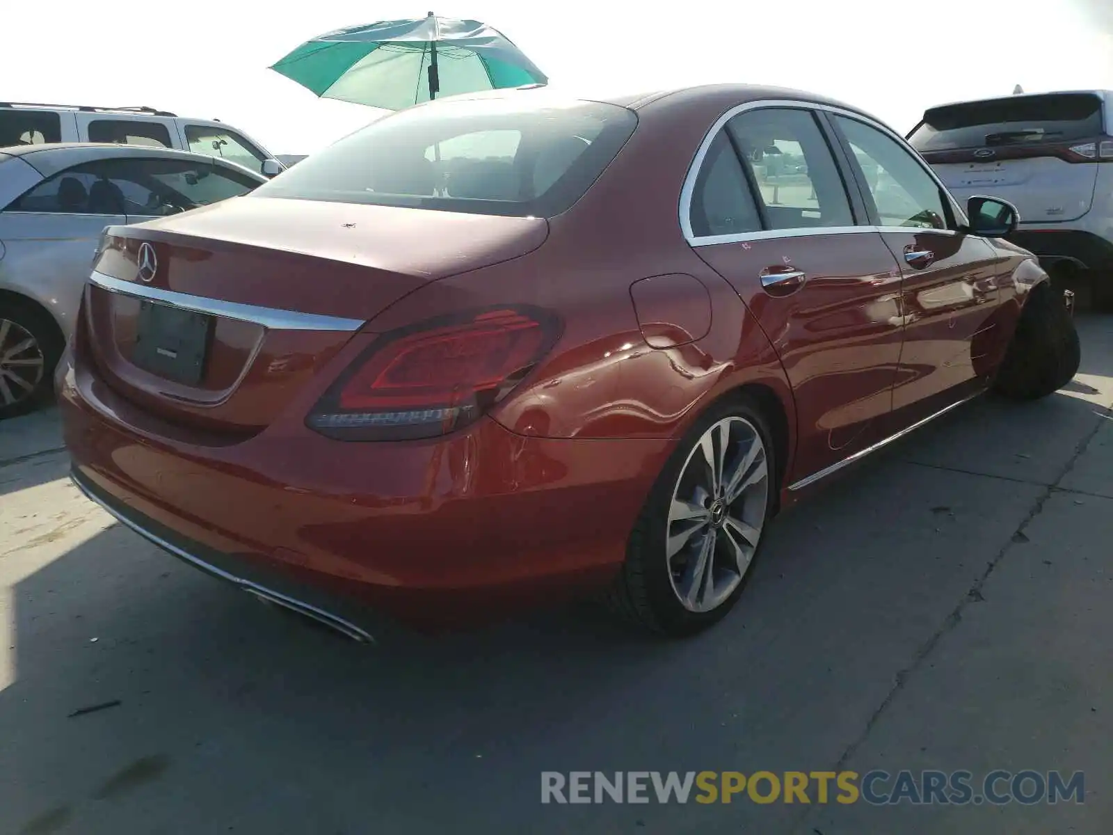 4 Photograph of a damaged car 55SWF8DB6KU312376 MERCEDES-BENZ C CLASS 2019