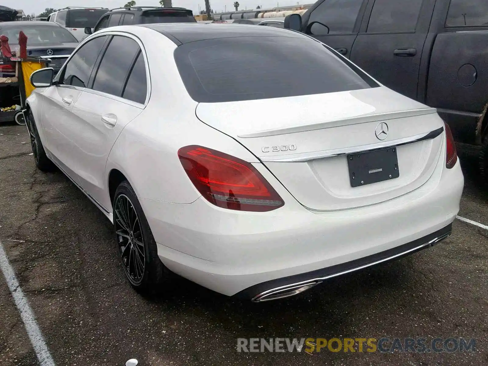 3 Photograph of a damaged car 55SWF8DB6KU318923 MERCEDES-BENZ C CLASS 2019