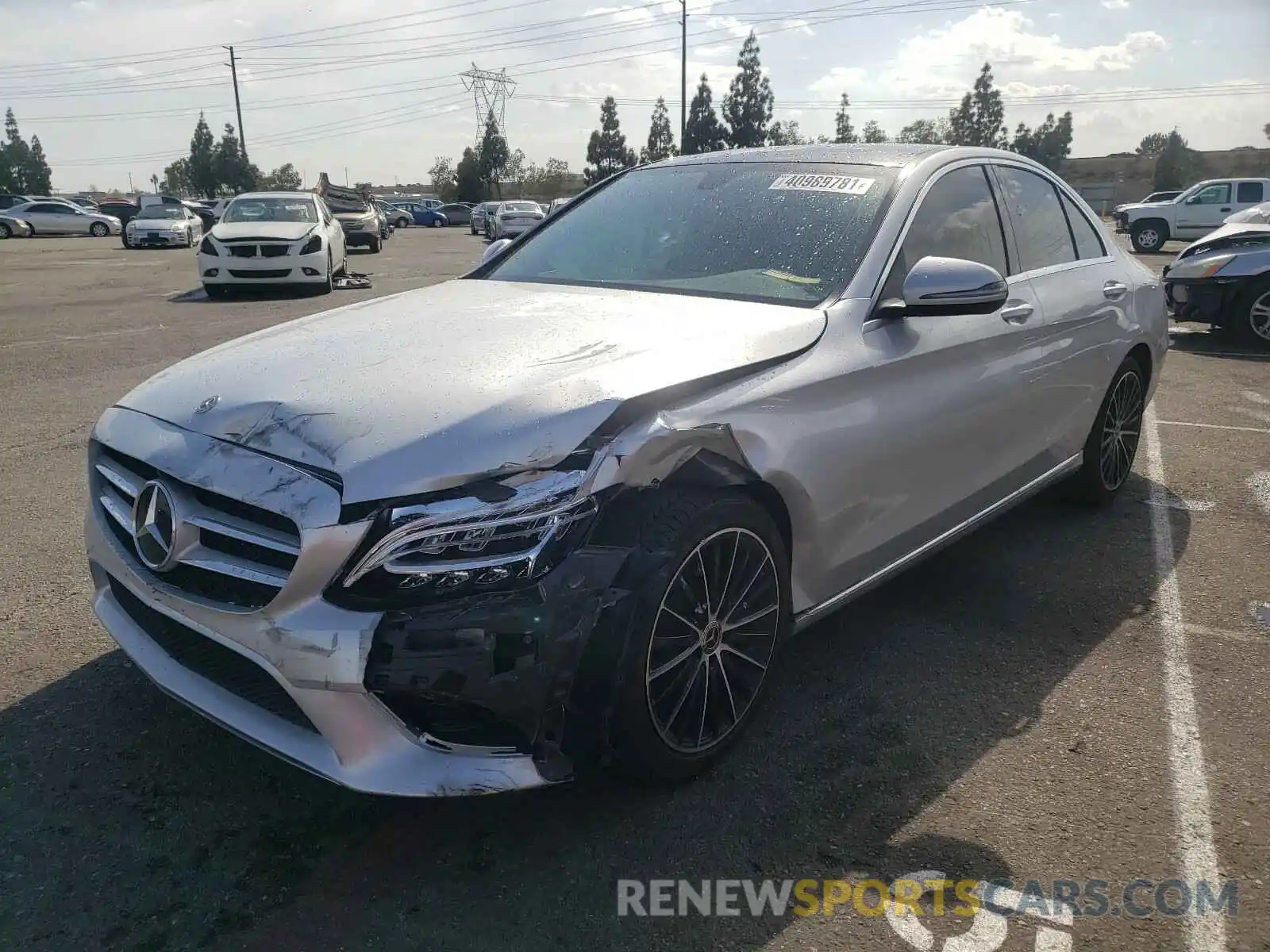 2 Photograph of a damaged car 55SWF8DB6KU321773 MERCEDES-BENZ C CLASS 2019