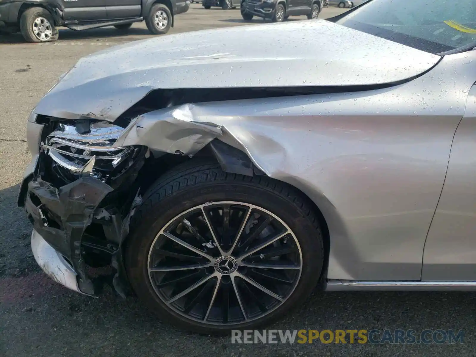 9 Photograph of a damaged car 55SWF8DB6KU321773 MERCEDES-BENZ C CLASS 2019