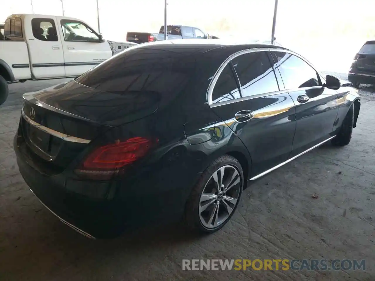 4 Photograph of a damaged car 55SWF8DB6KU321868 MERCEDES-BENZ C-CLASS 2019