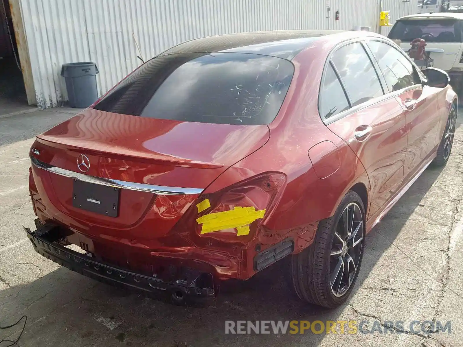 4 Photograph of a damaged car 55SWF8DB7KU283065 MERCEDES-BENZ C CLASS 2019