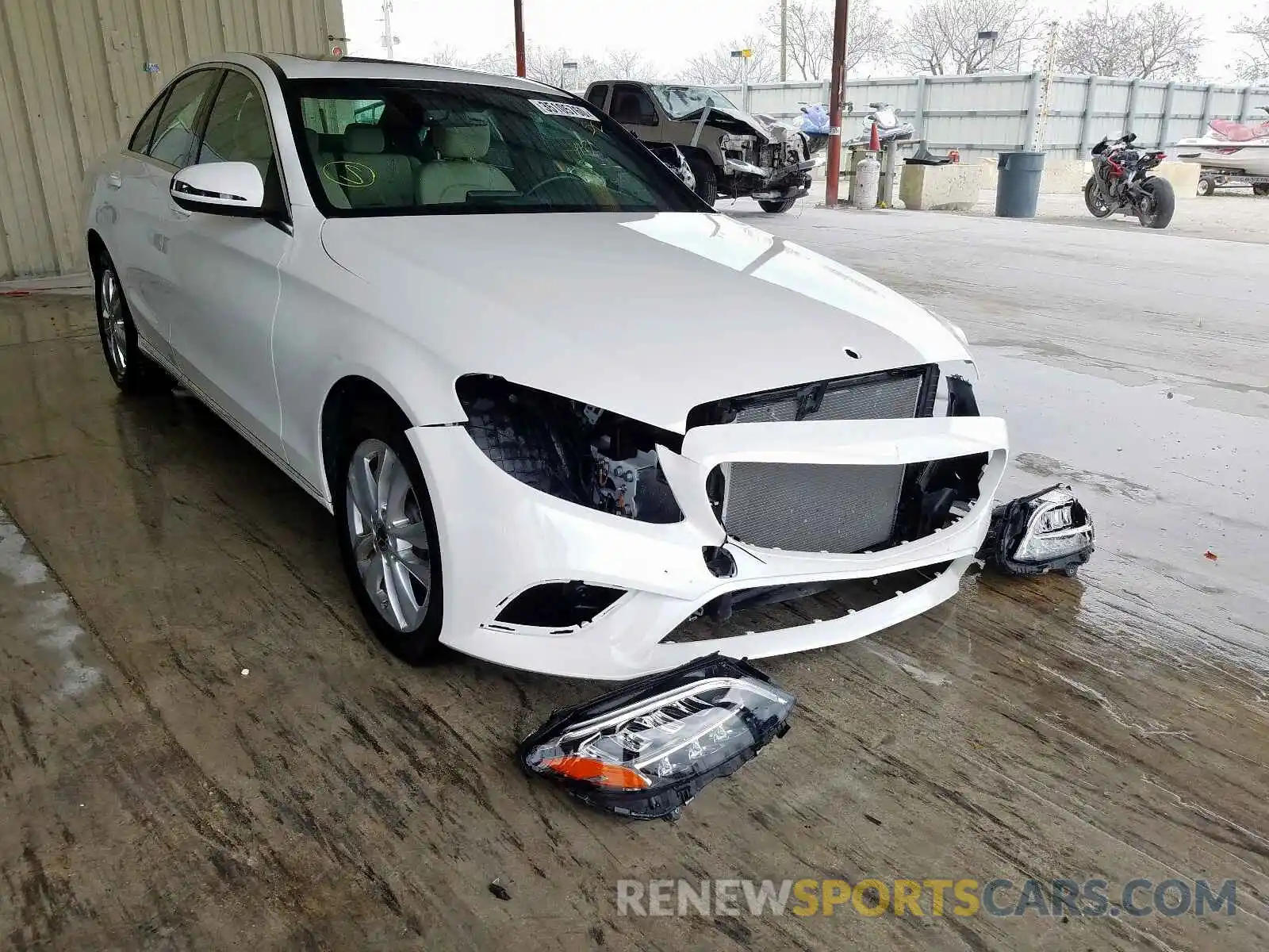 1 Photograph of a damaged car 55SWF8DB7KU294809 MERCEDES-BENZ C CLASS 2019