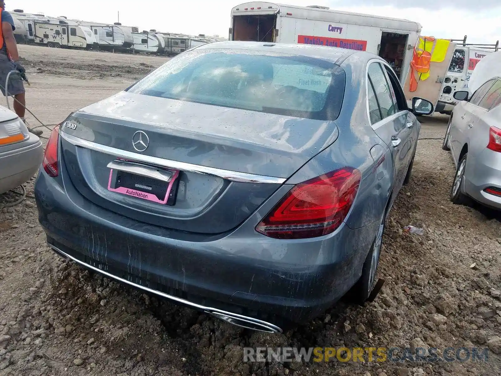 4 Photograph of a damaged car 55SWF8DB7KU298651 MERCEDES-BENZ C CLASS 2019