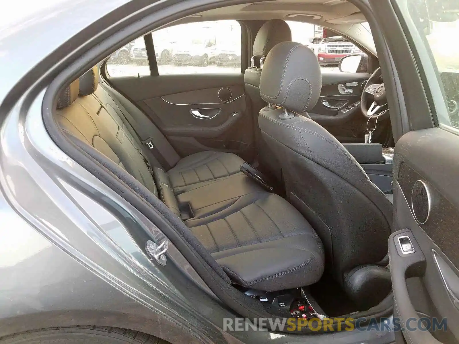 6 Photograph of a damaged car 55SWF8DB7KU298651 MERCEDES-BENZ C CLASS 2019