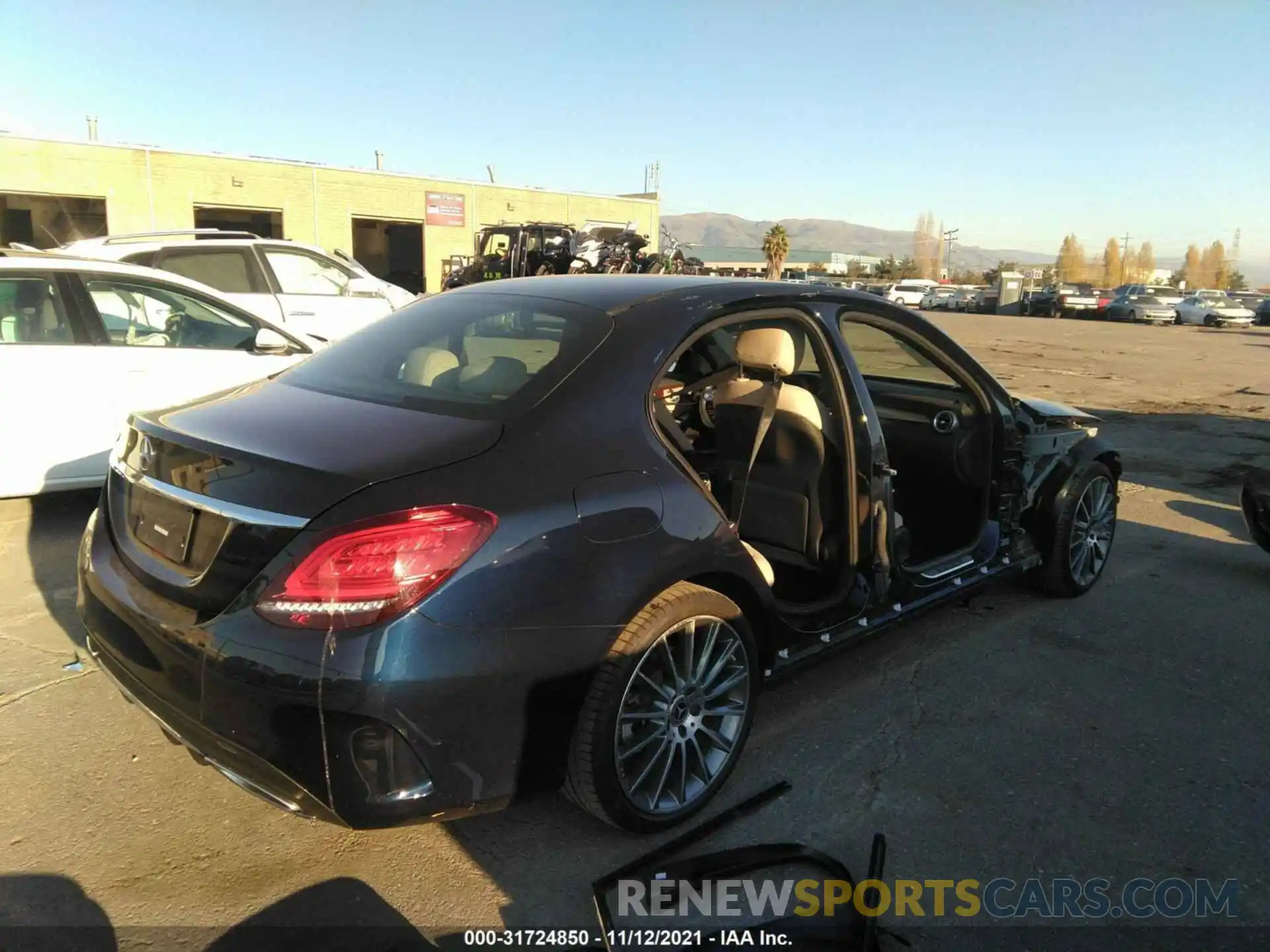 4 Photograph of a damaged car 55SWF8DB7KU307901 MERCEDES-BENZ C-CLASS 2019