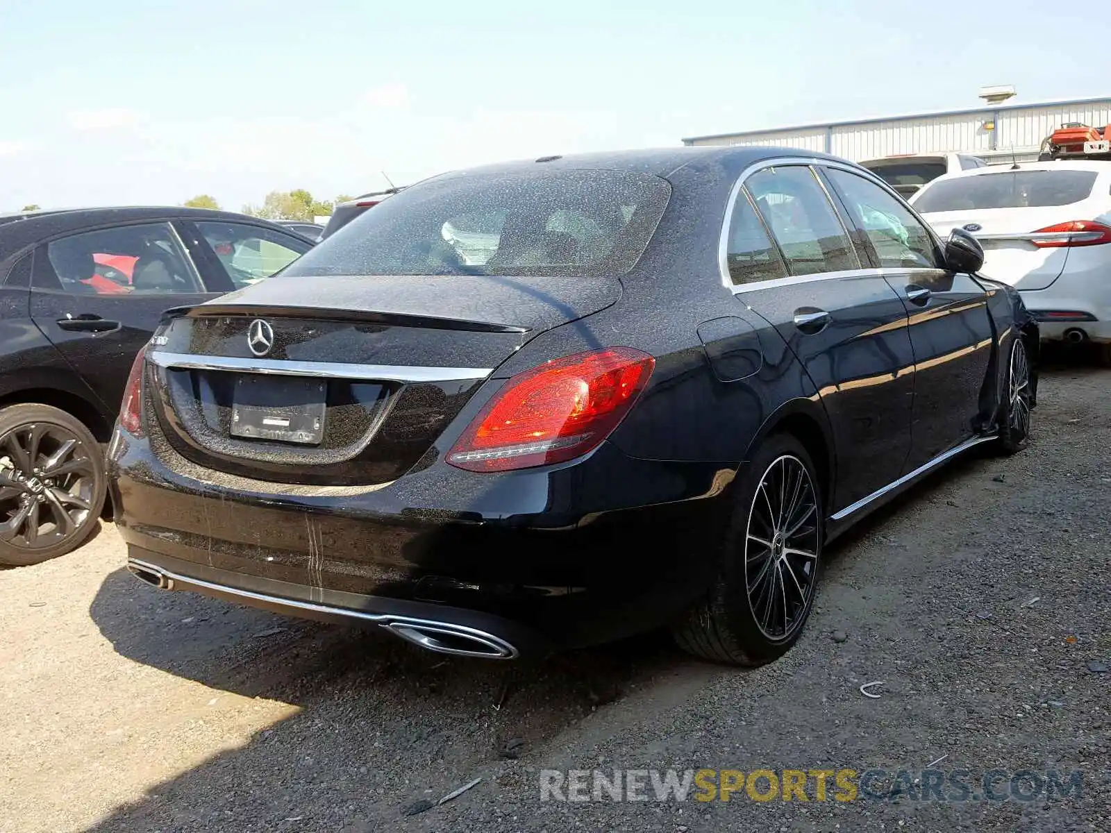 4 Photograph of a damaged car 55SWF8DB7KU308885 MERCEDES-BENZ C CLASS 2019