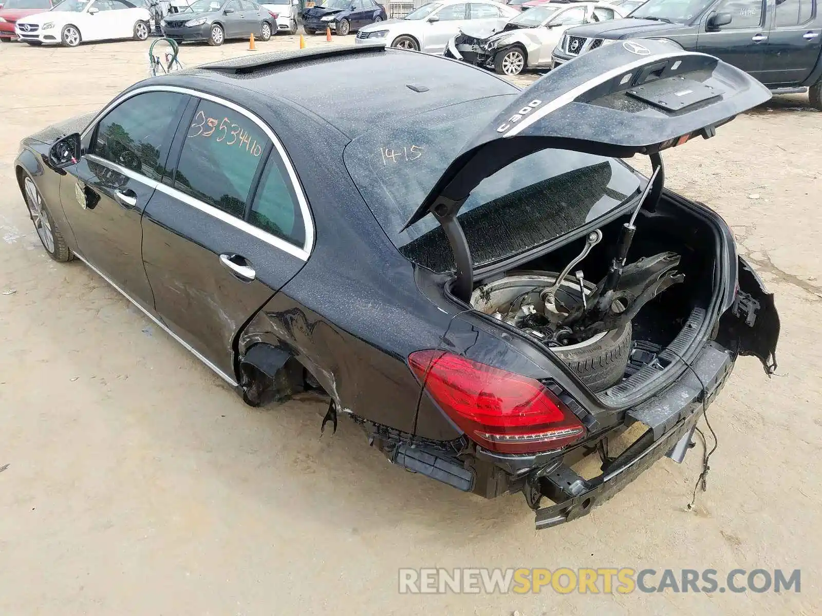 3 Photograph of a damaged car 55SWF8DB7KU311415 MERCEDES-BENZ C CLASS 2019