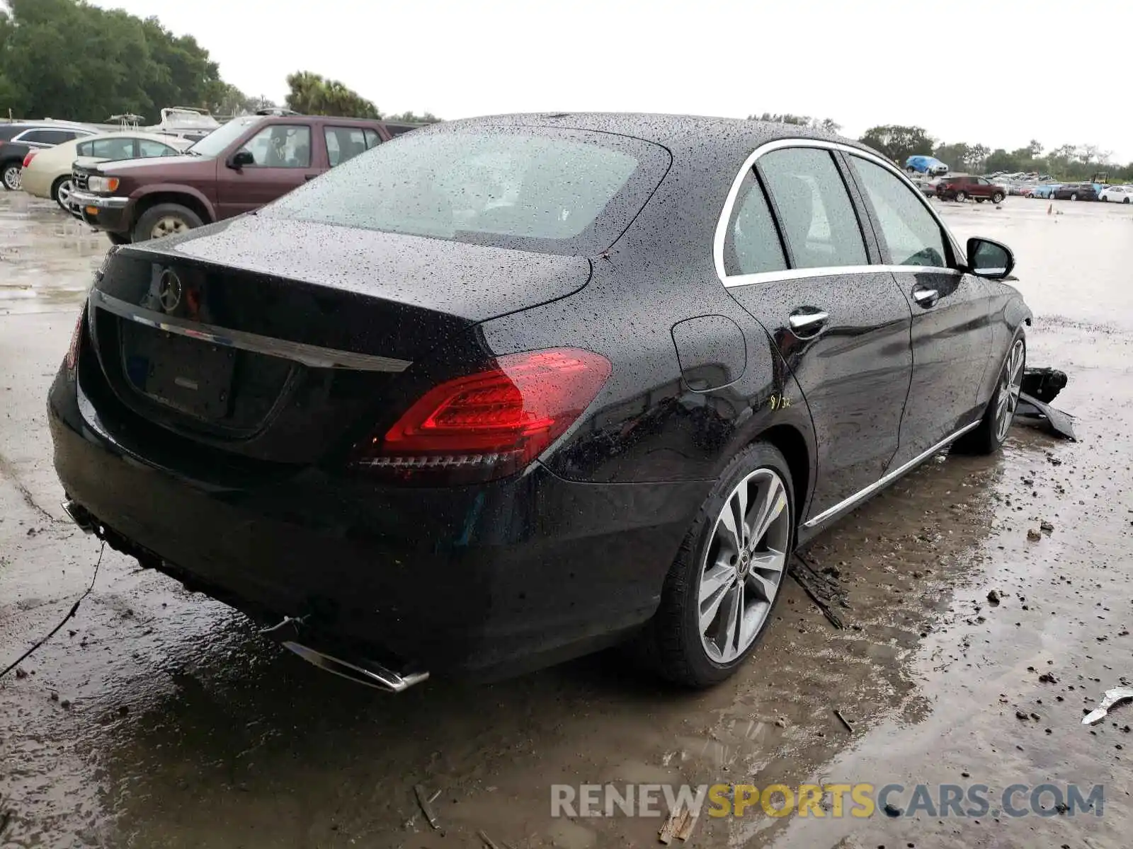 4 Photograph of a damaged car 55SWF8DB7KU312192 MERCEDES-BENZ C-CLASS 2019