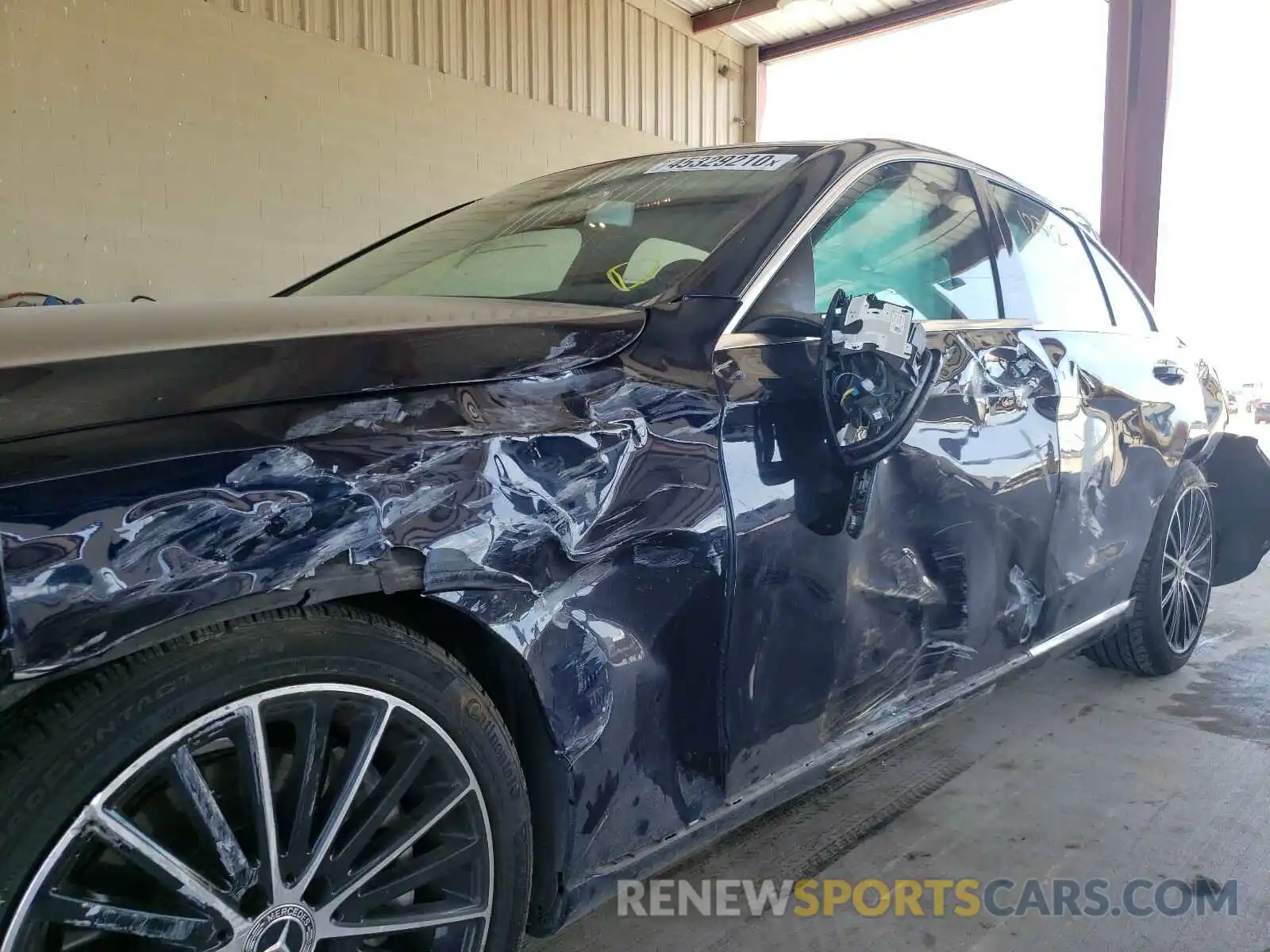 9 Photograph of a damaged car 55SWF8DB7KU312998 MERCEDES-BENZ C CLASS 2019