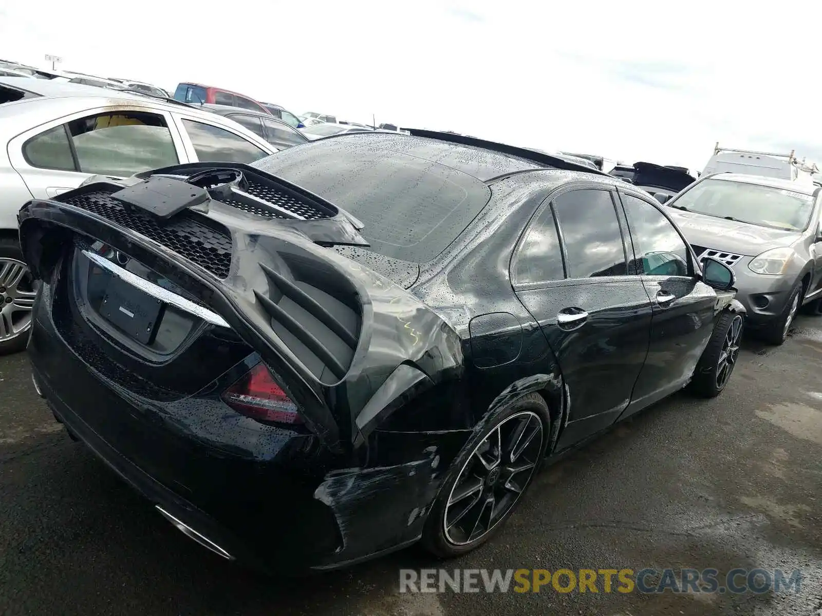 4 Photograph of a damaged car 55SWF8DB7KU313990 MERCEDES-BENZ C CLASS 2019