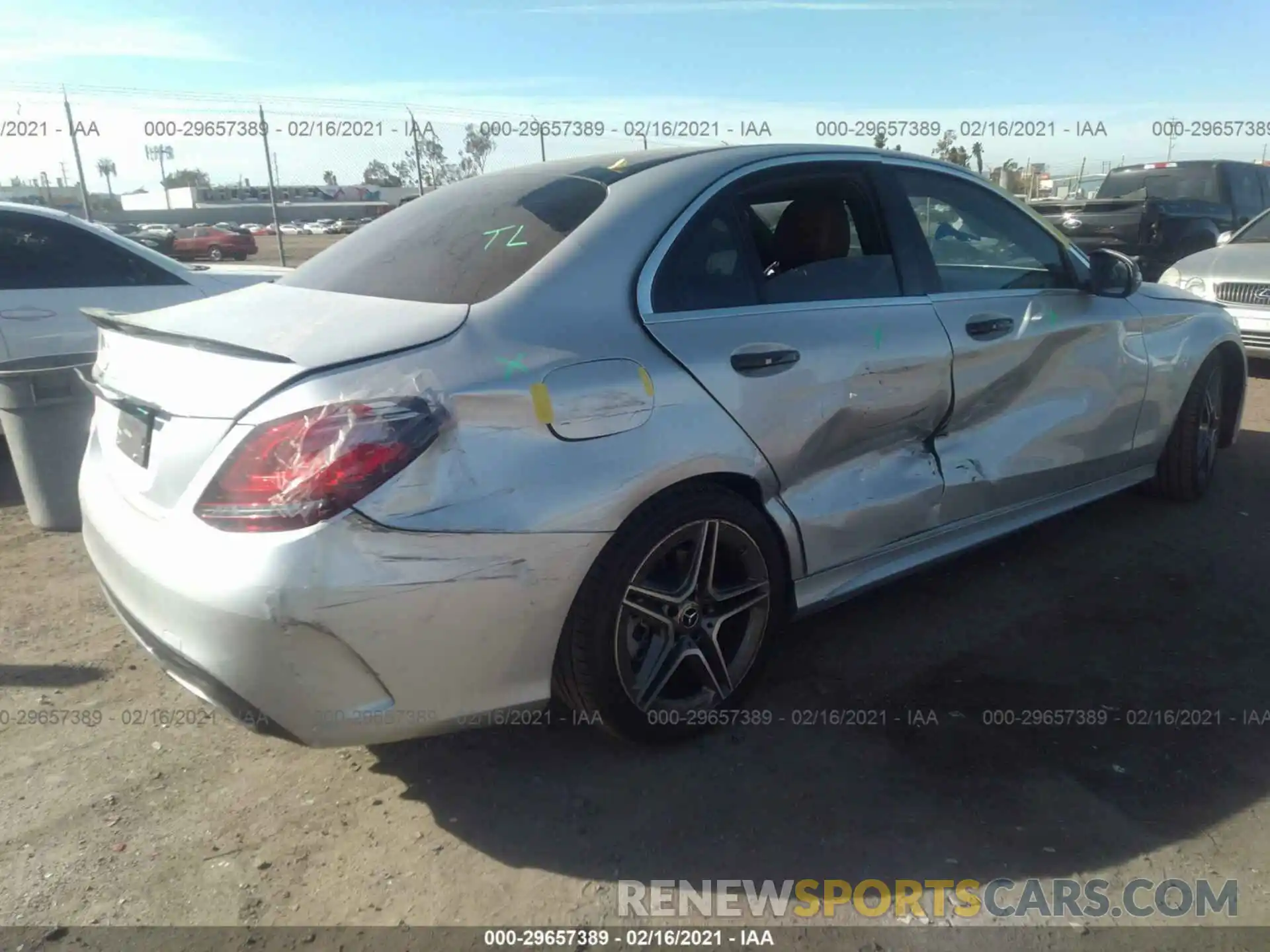 4 Photograph of a damaged car 55SWF8DB8KU283642 MERCEDES-BENZ C-CLASS 2019