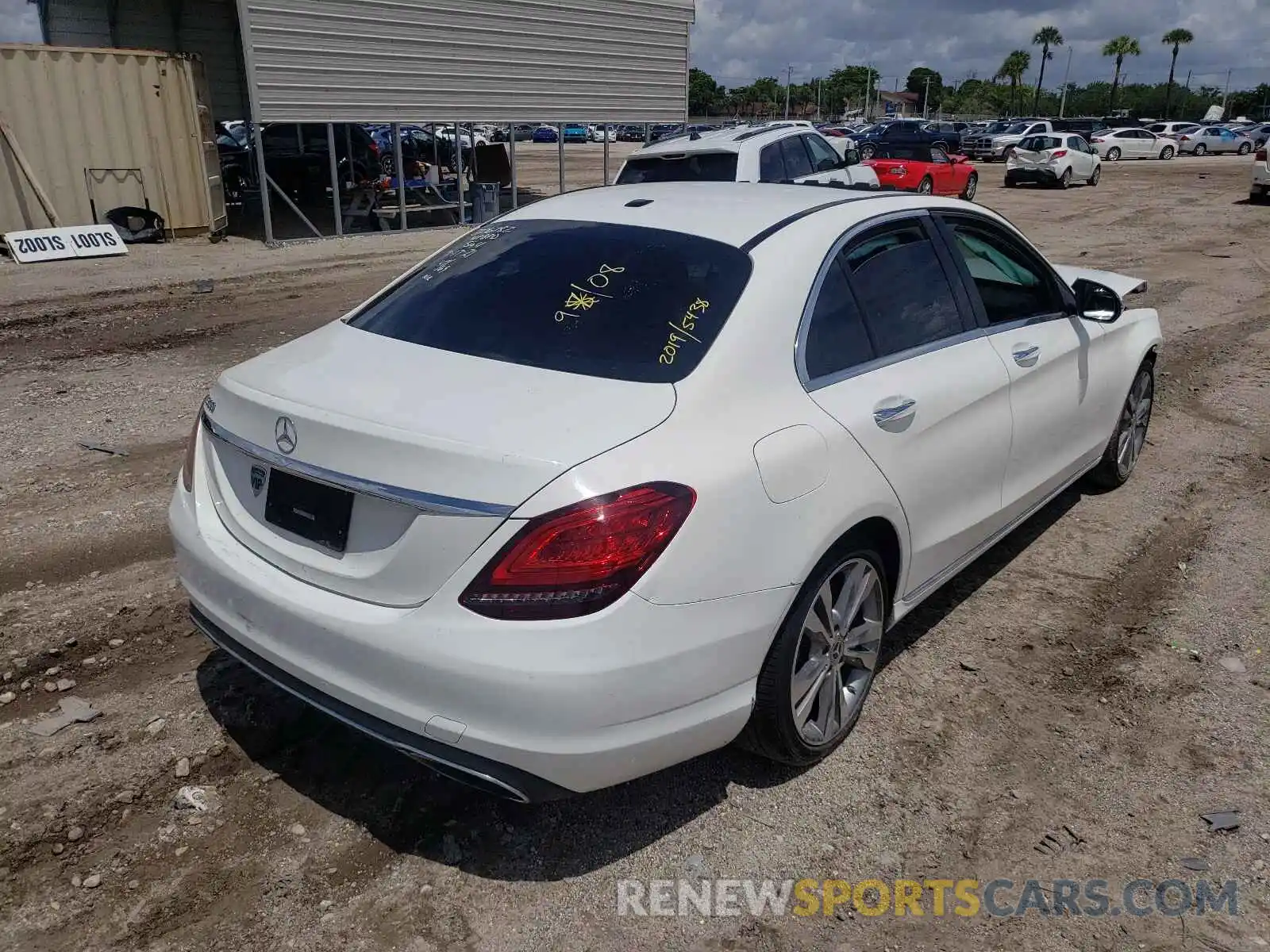 4 Photograph of a damaged car 55SWF8DB8KU285438 MERCEDES-BENZ C-CLASS 2019