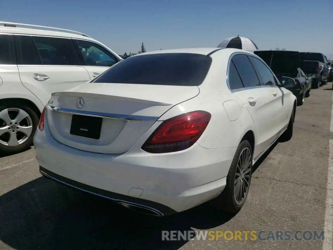 4 Photograph of a damaged car 55SWF8DB8KU287044 MERCEDES-BENZ C-CLASS 2019