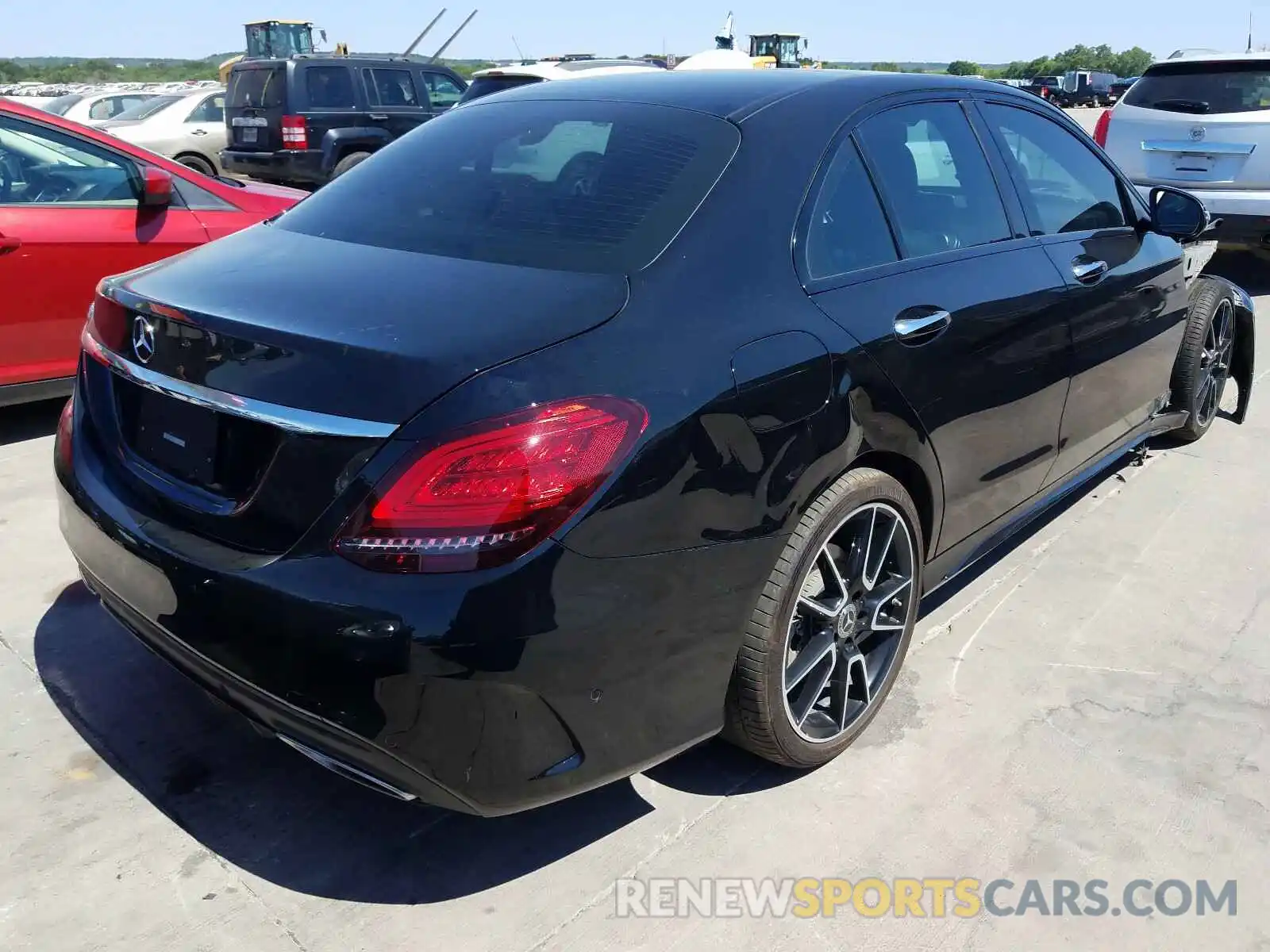 4 Photograph of a damaged car 55SWF8DB8KU290090 MERCEDES-BENZ C CLASS 2019