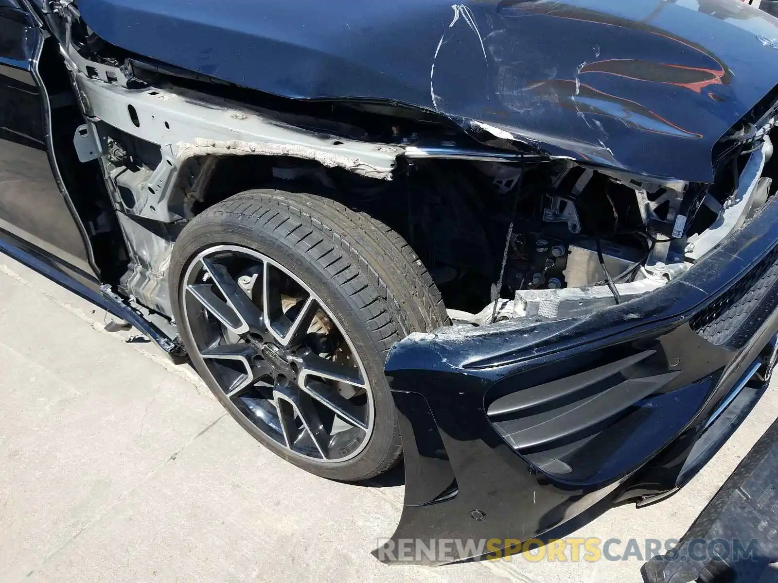 9 Photograph of a damaged car 55SWF8DB8KU290090 MERCEDES-BENZ C CLASS 2019