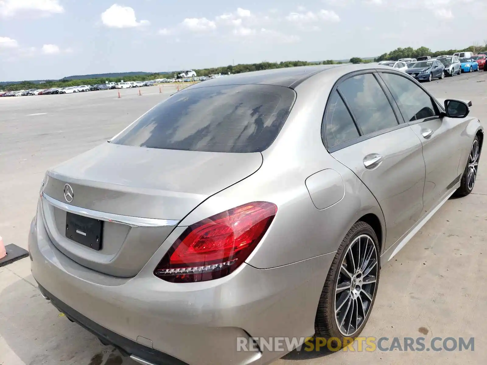 4 Photograph of a damaged car 55SWF8DB8KU291241 MERCEDES-BENZ C-CLASS 2019