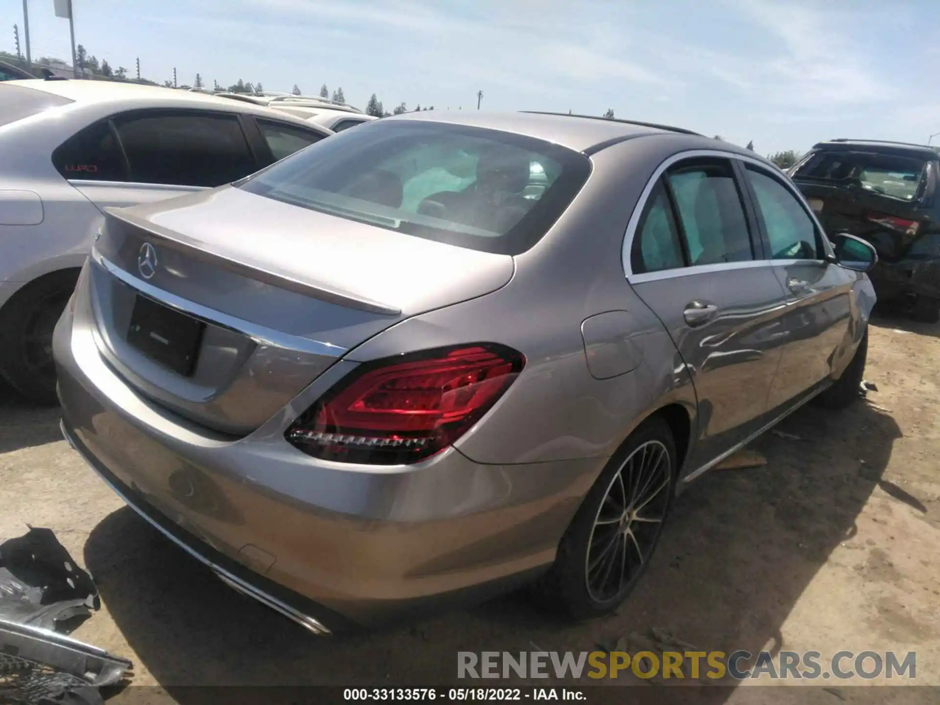 4 Photograph of a damaged car 55SWF8DB8KU292020 MERCEDES-BENZ C-CLASS 2019