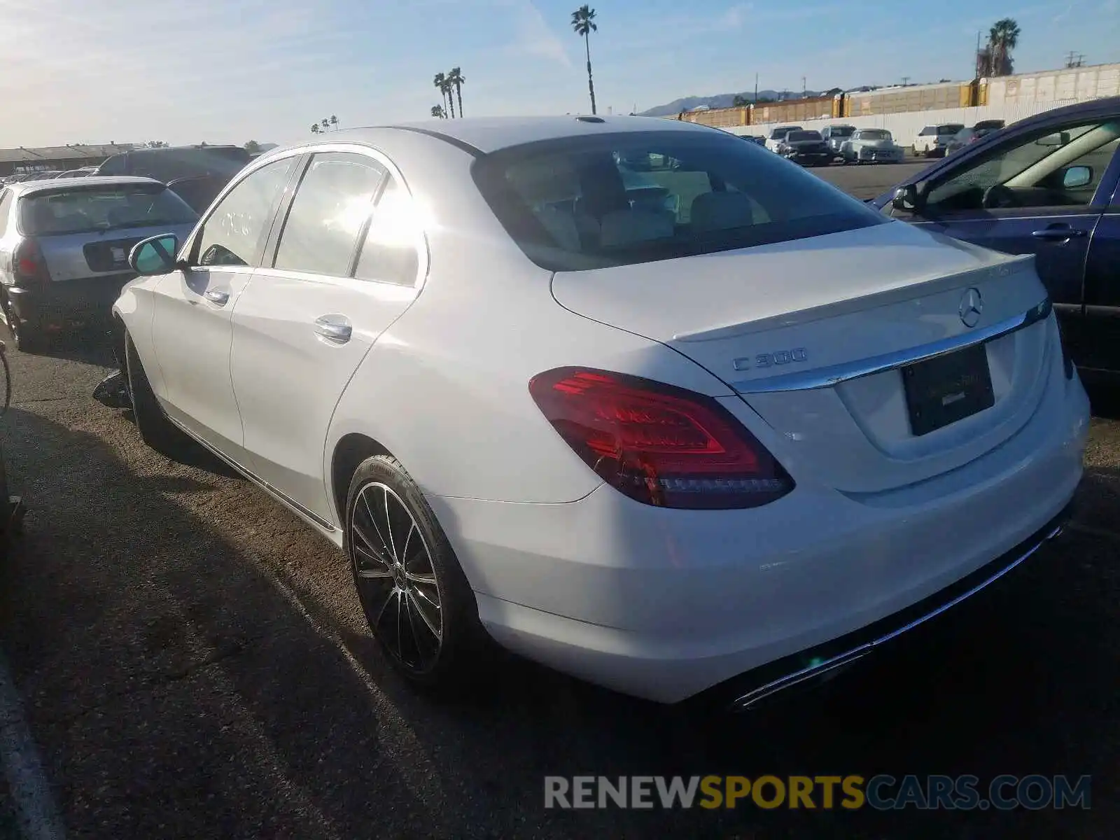 3 Photograph of a damaged car 55SWF8DB8KU294270 MERCEDES-BENZ C CLASS 2019