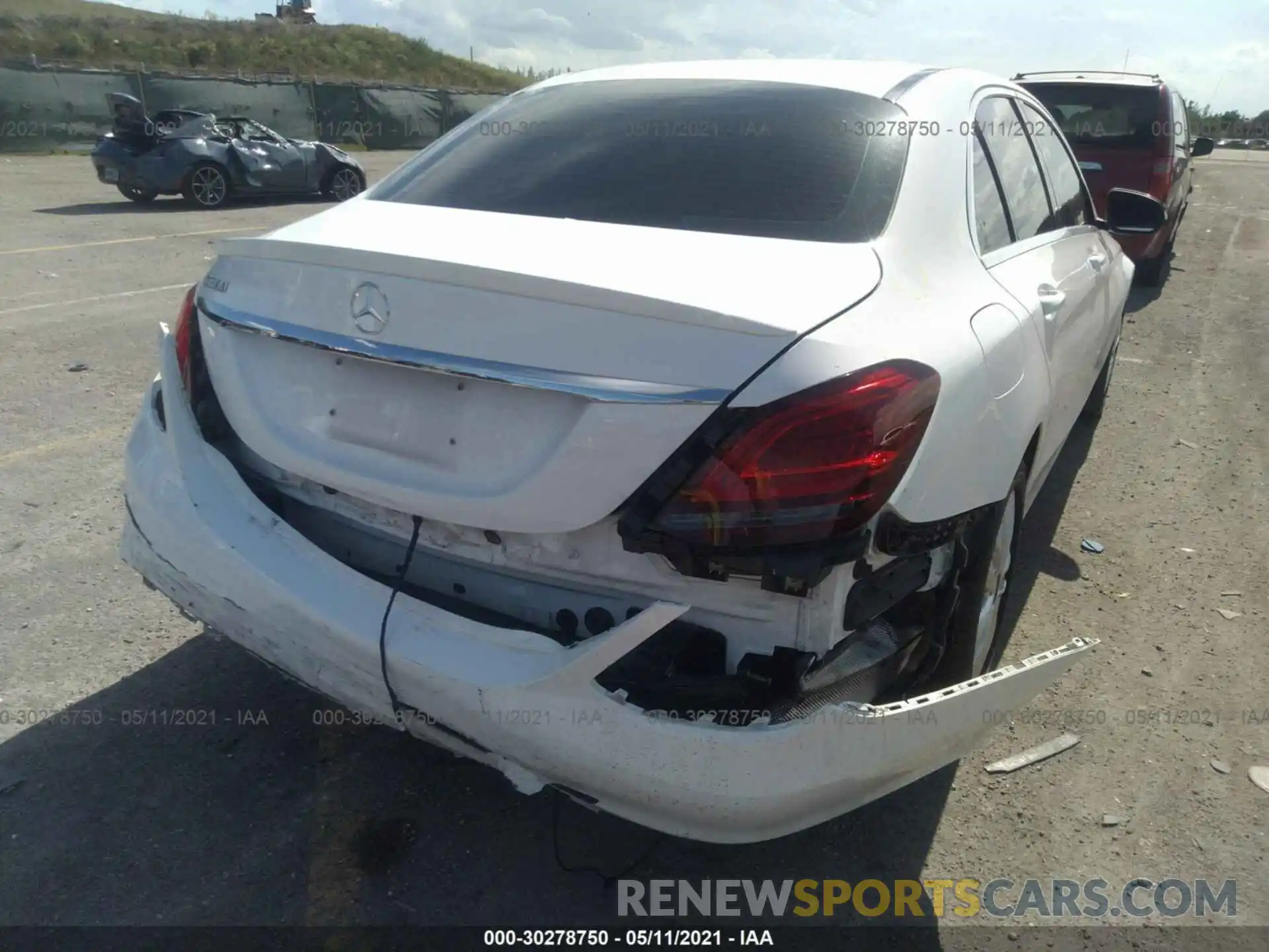 6 Photograph of a damaged car 55SWF8DB8KU294320 MERCEDES-BENZ C-CLASS 2019