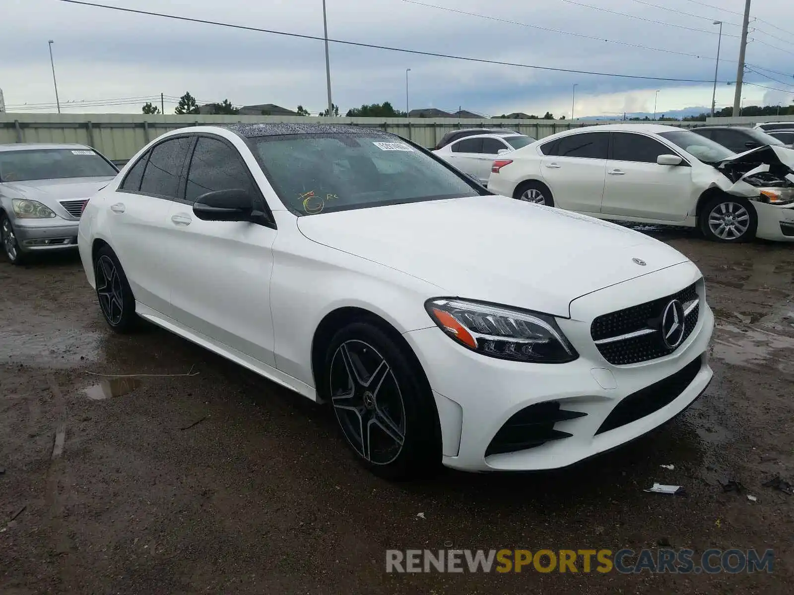 1 Photograph of a damaged car 55SWF8DB8KU294446 MERCEDES-BENZ C CLASS 2019