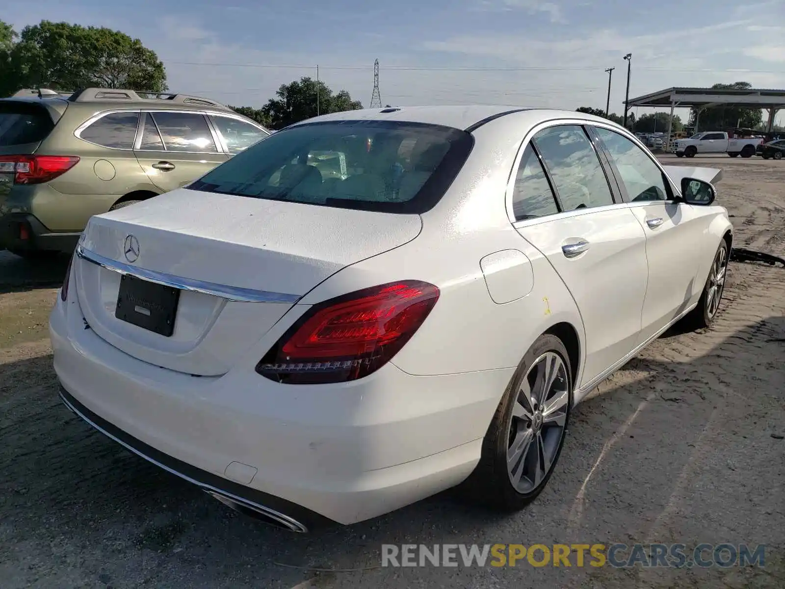 4 Photograph of a damaged car 55SWF8DB8KU294852 MERCEDES-BENZ C-CLASS 2019