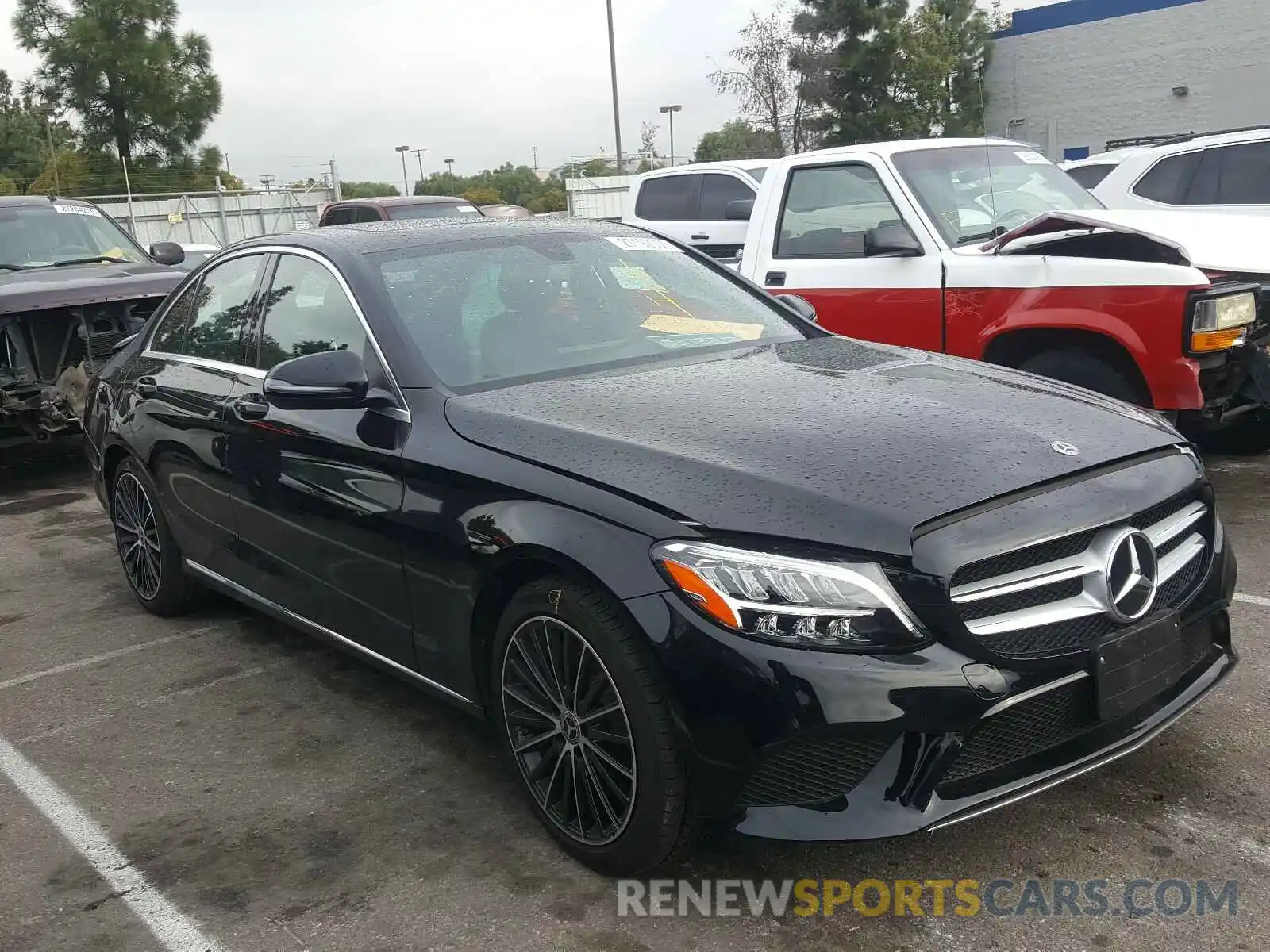 1 Photograph of a damaged car 55SWF8DB8KU295418 MERCEDES-BENZ C CLASS 2019