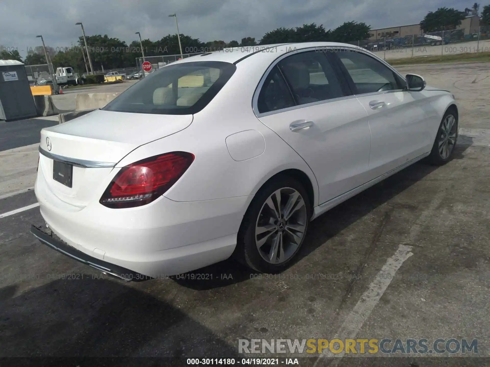 4 Photograph of a damaged car 55SWF8DB8KU296276 MERCEDES-BENZ C-CLASS 2019