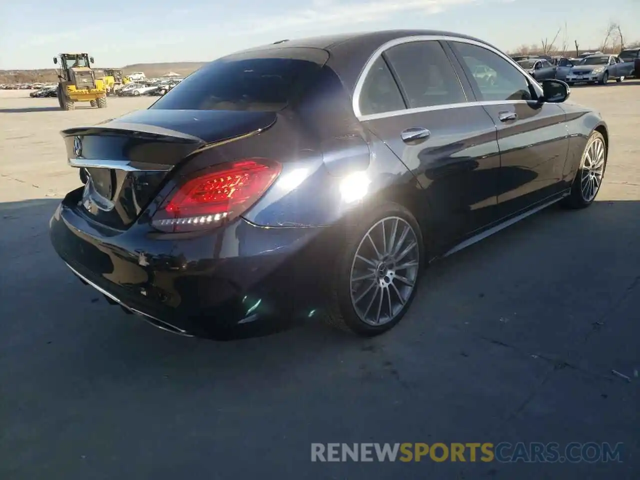 4 Photograph of a damaged car 55SWF8DB8KU297945 MERCEDES-BENZ C-CLASS 2019