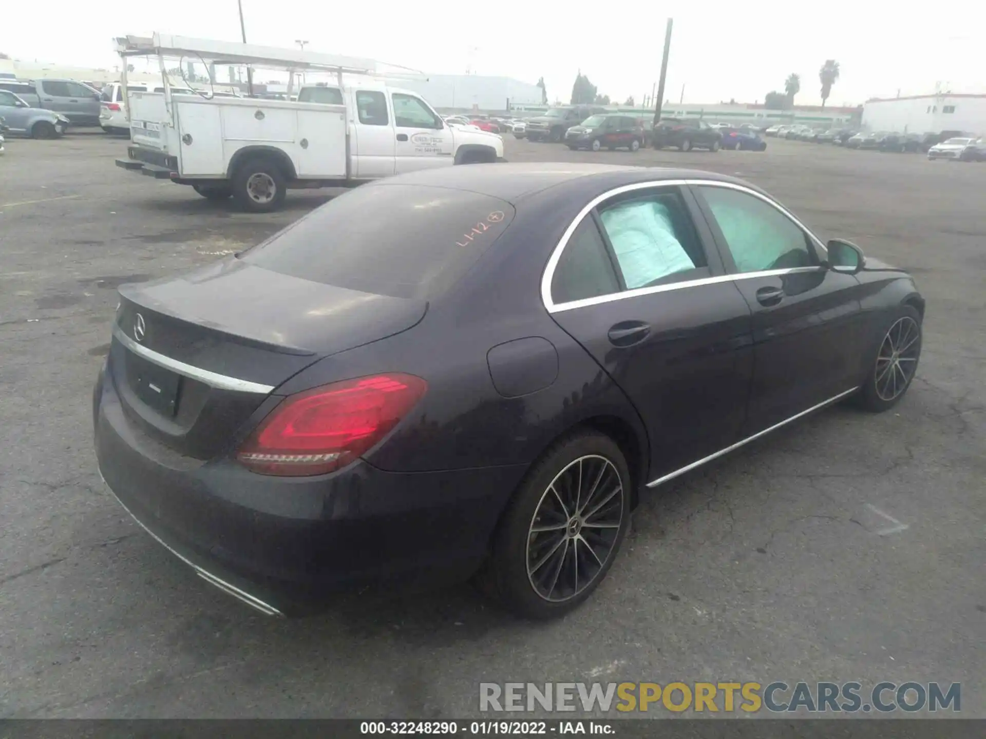 4 Photograph of a damaged car 55SWF8DB8KU299808 MERCEDES-BENZ C-CLASS 2019