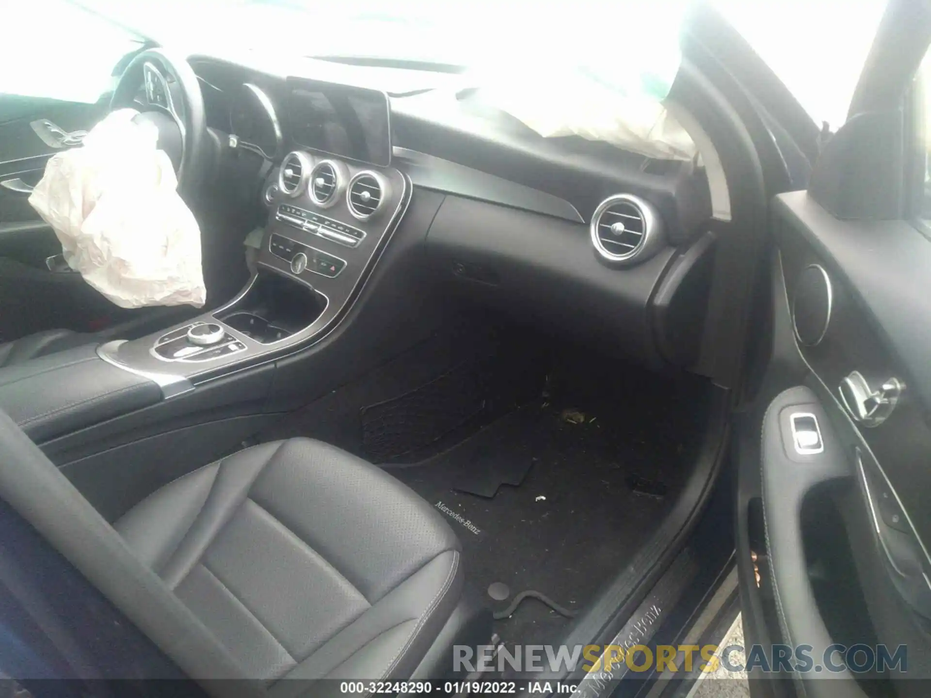 5 Photograph of a damaged car 55SWF8DB8KU299808 MERCEDES-BENZ C-CLASS 2019