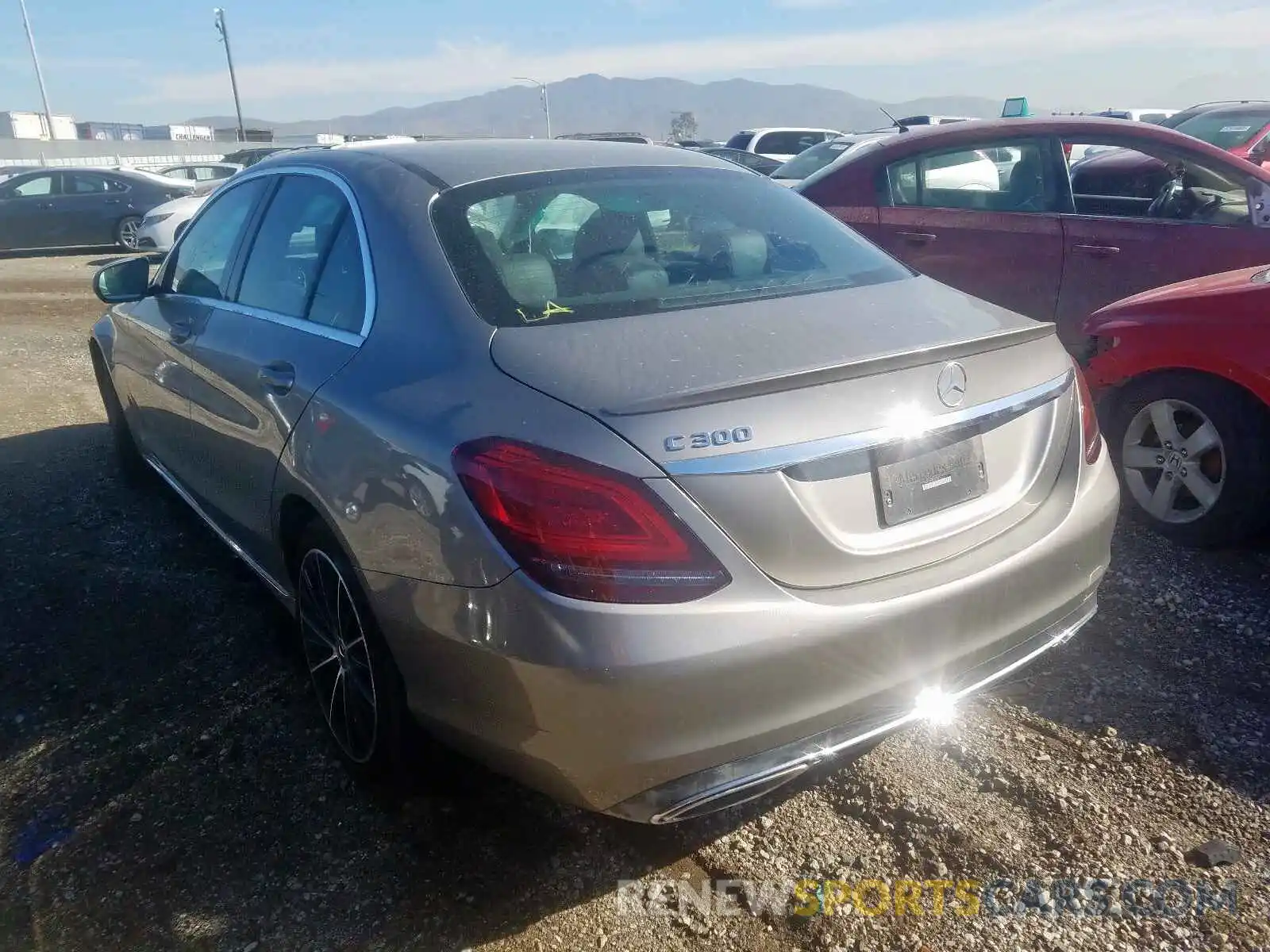 3 Photograph of a damaged car 55SWF8DB8KU299811 MERCEDES-BENZ C CLASS 2019