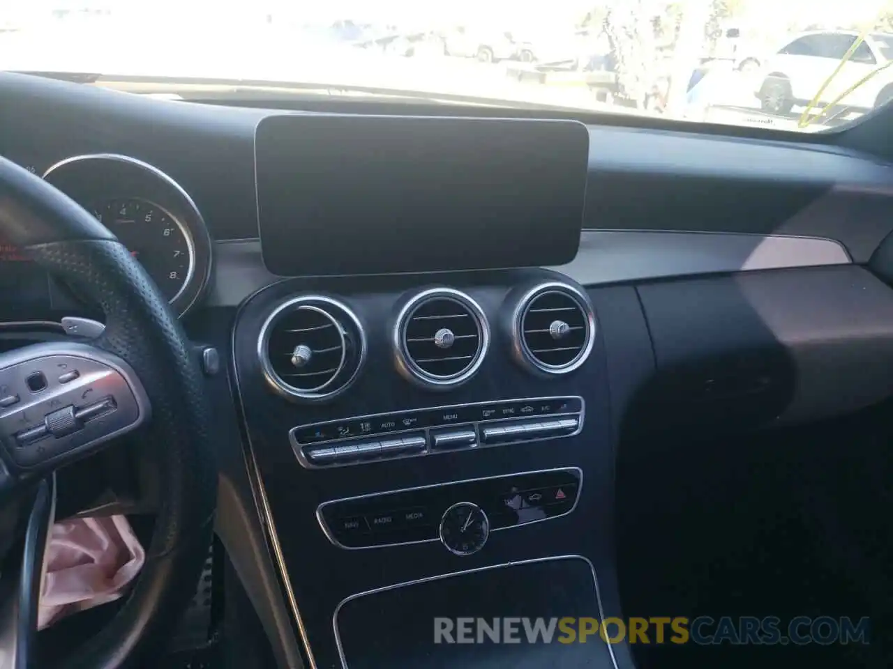 9 Photograph of a damaged car 55SWF8DB8KU300357 MERCEDES-BENZ C-CLASS 2019