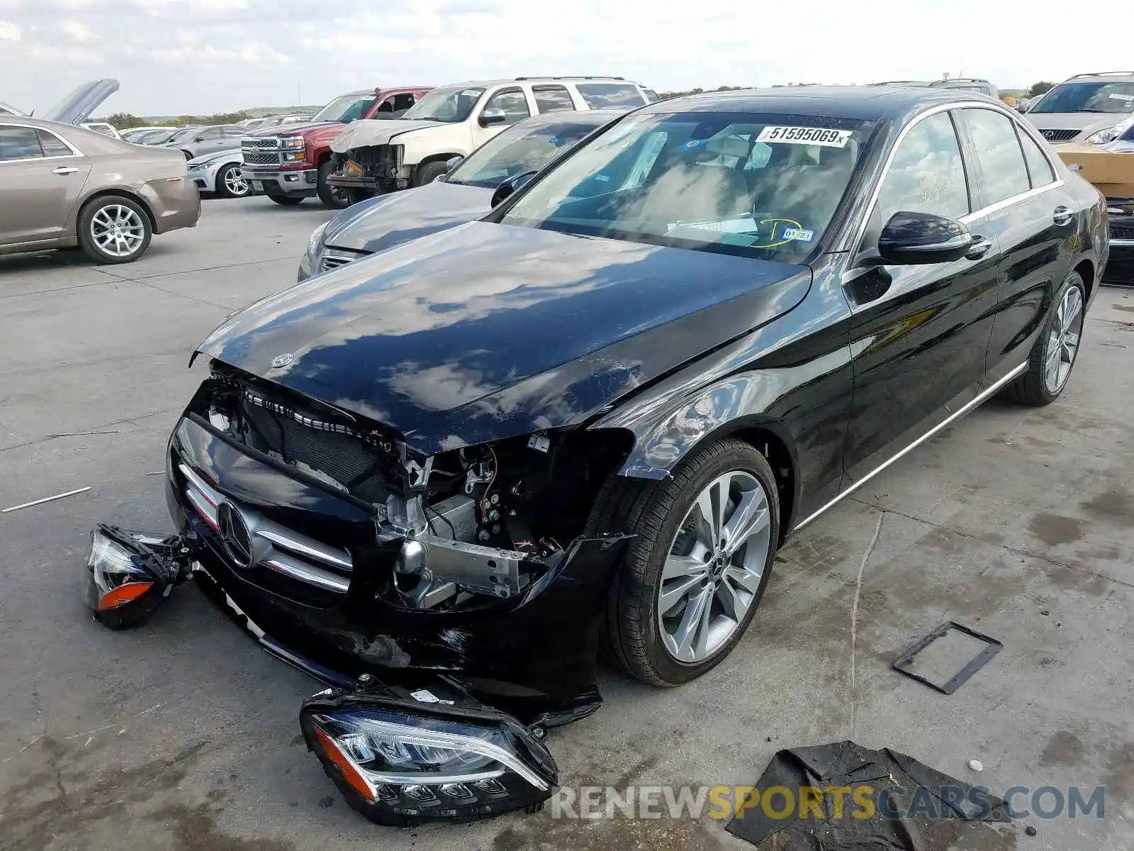 2 Photograph of a damaged car 55SWF8DB8KU307664 MERCEDES-BENZ C CLASS 2019