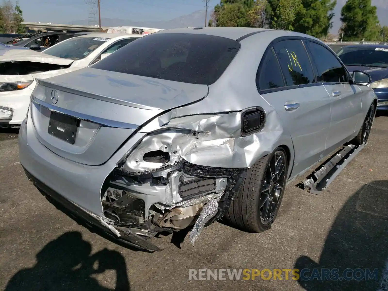 4 Photograph of a damaged car 55SWF8DB8KU313481 MERCEDES-BENZ C CLASS 2019