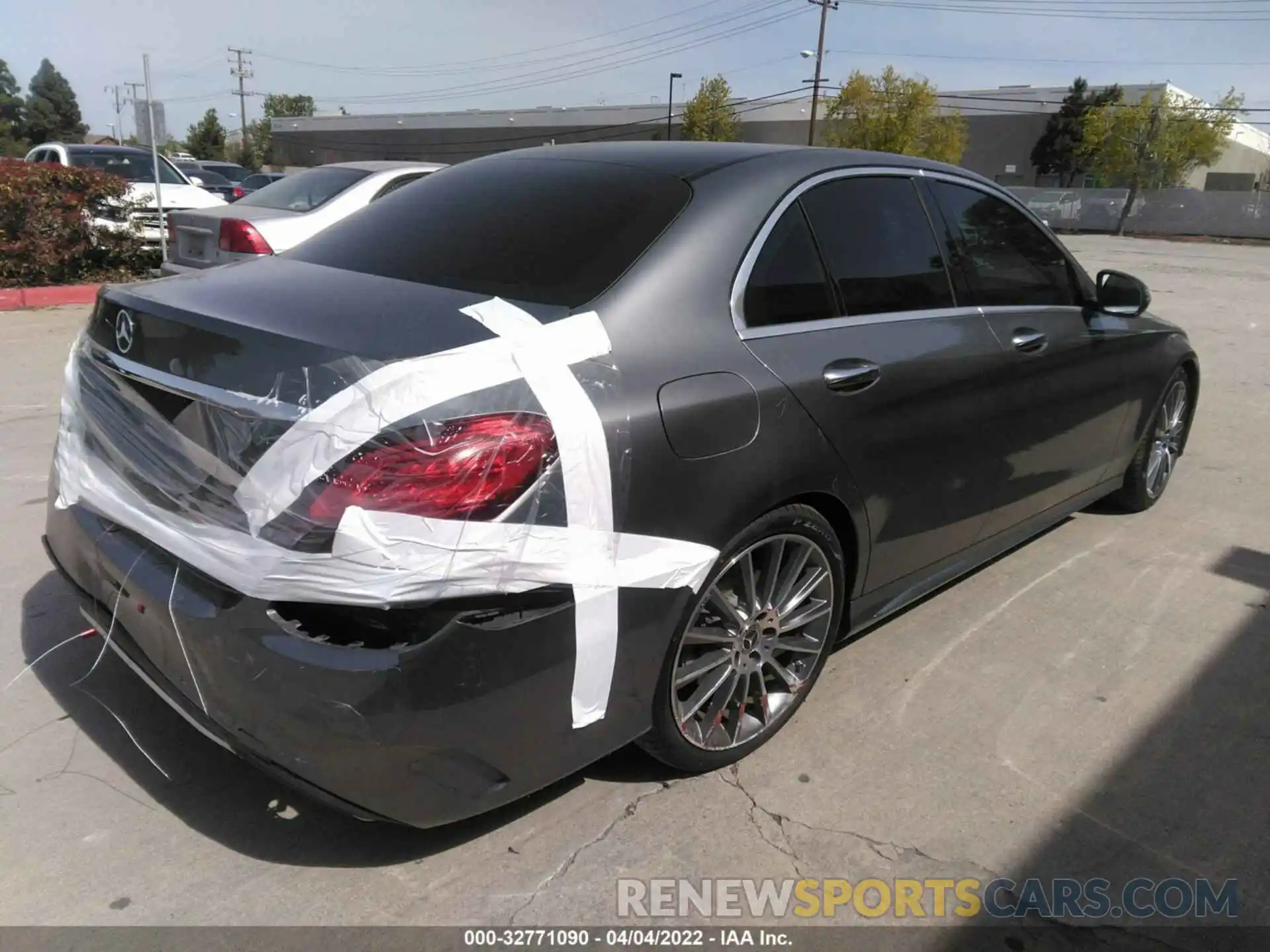 4 Photograph of a damaged car 55SWF8DB8KU314789 MERCEDES-BENZ C-CLASS 2019