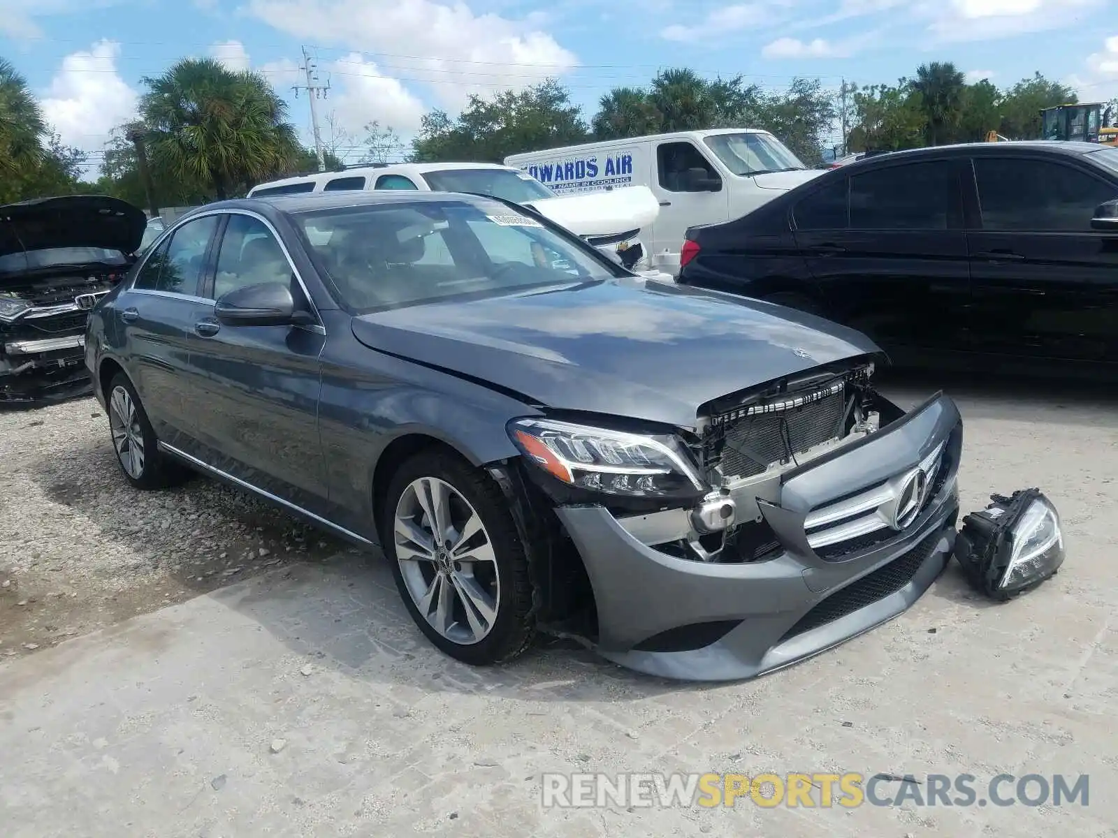 1 Photograph of a damaged car 55SWF8DB8KU319748 MERCEDES-BENZ C CLASS 2019