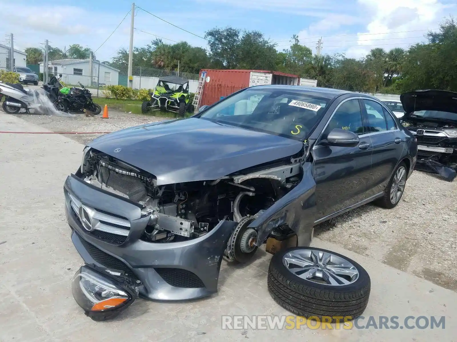 2 Photograph of a damaged car 55SWF8DB8KU319748 MERCEDES-BENZ C CLASS 2019