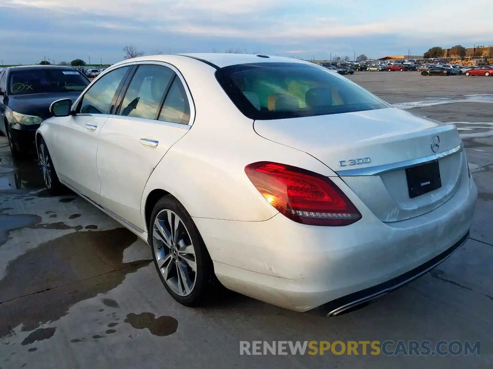 3 Photograph of a damaged car 55SWF8DB9KU288008 MERCEDES-BENZ C CLASS 2019