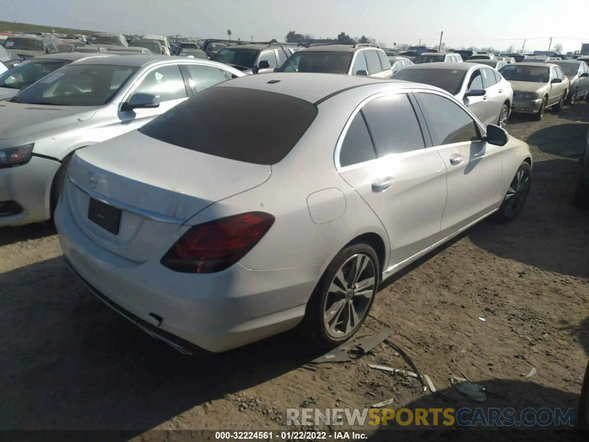 4 Фотография поврежденного автомобиля 55SWF8DB9KU288462 MERCEDES-BENZ C-CLASS 2019