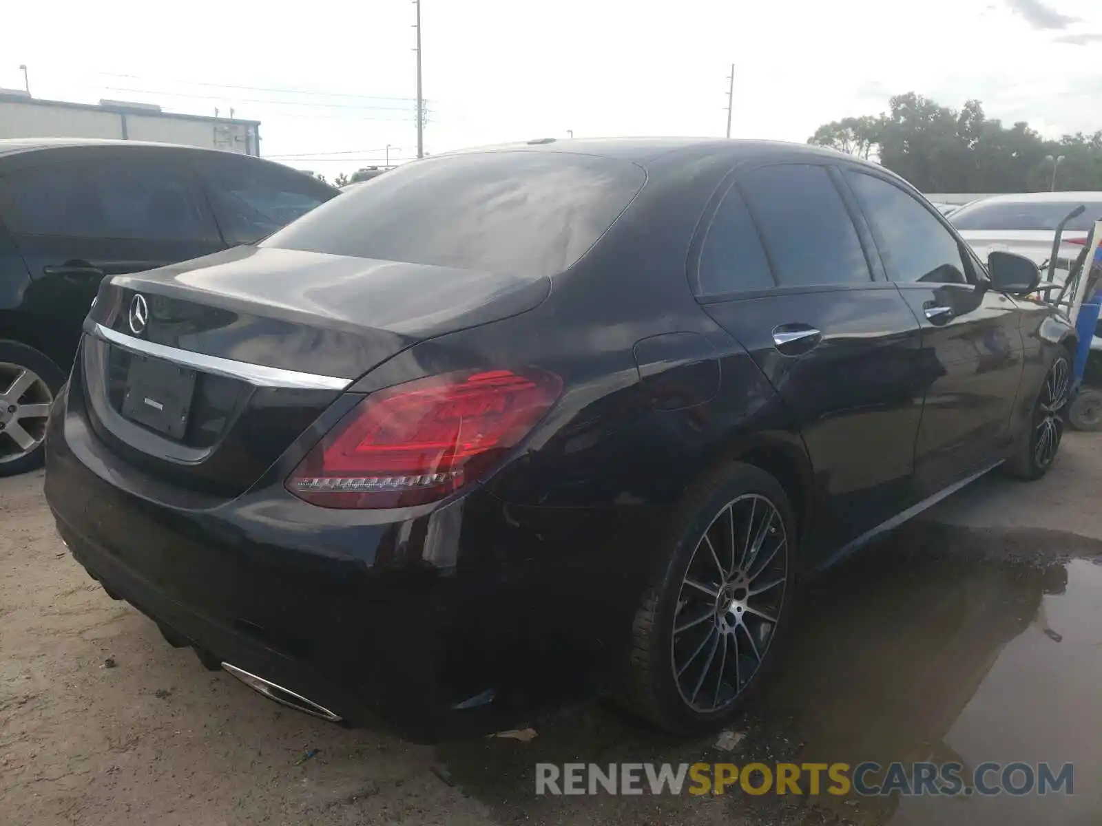 4 Photograph of a damaged car 55SWF8DB9KU288655 MERCEDES-BENZ C-CLASS 2019