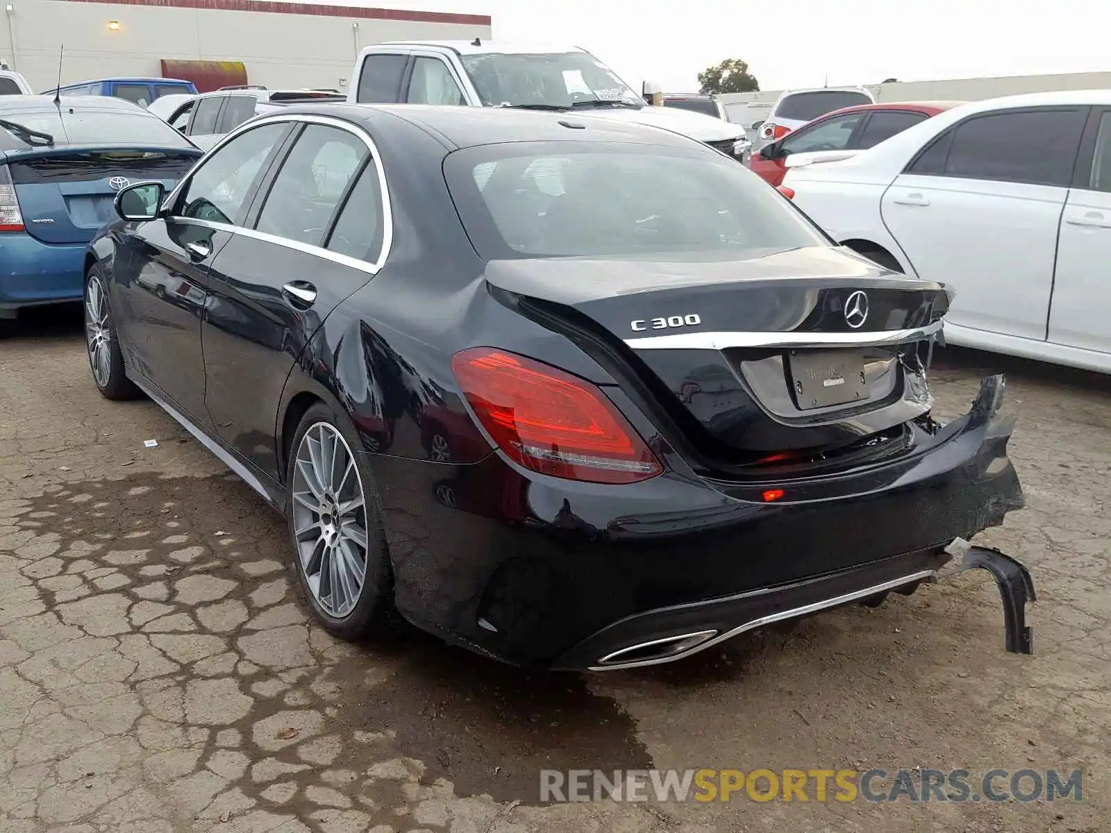 3 Photograph of a damaged car 55SWF8DB9KU290373 MERCEDES-BENZ C CLASS 2019