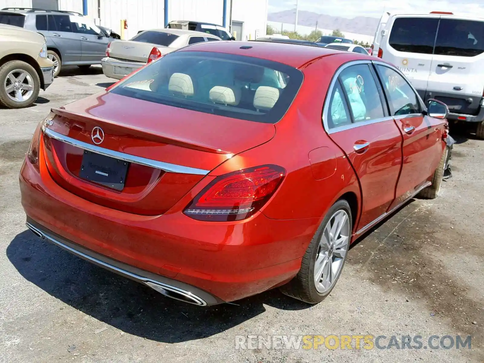 4 Photograph of a damaged car 55SWF8DB9KU291572 MERCEDES-BENZ C CLASS 2019