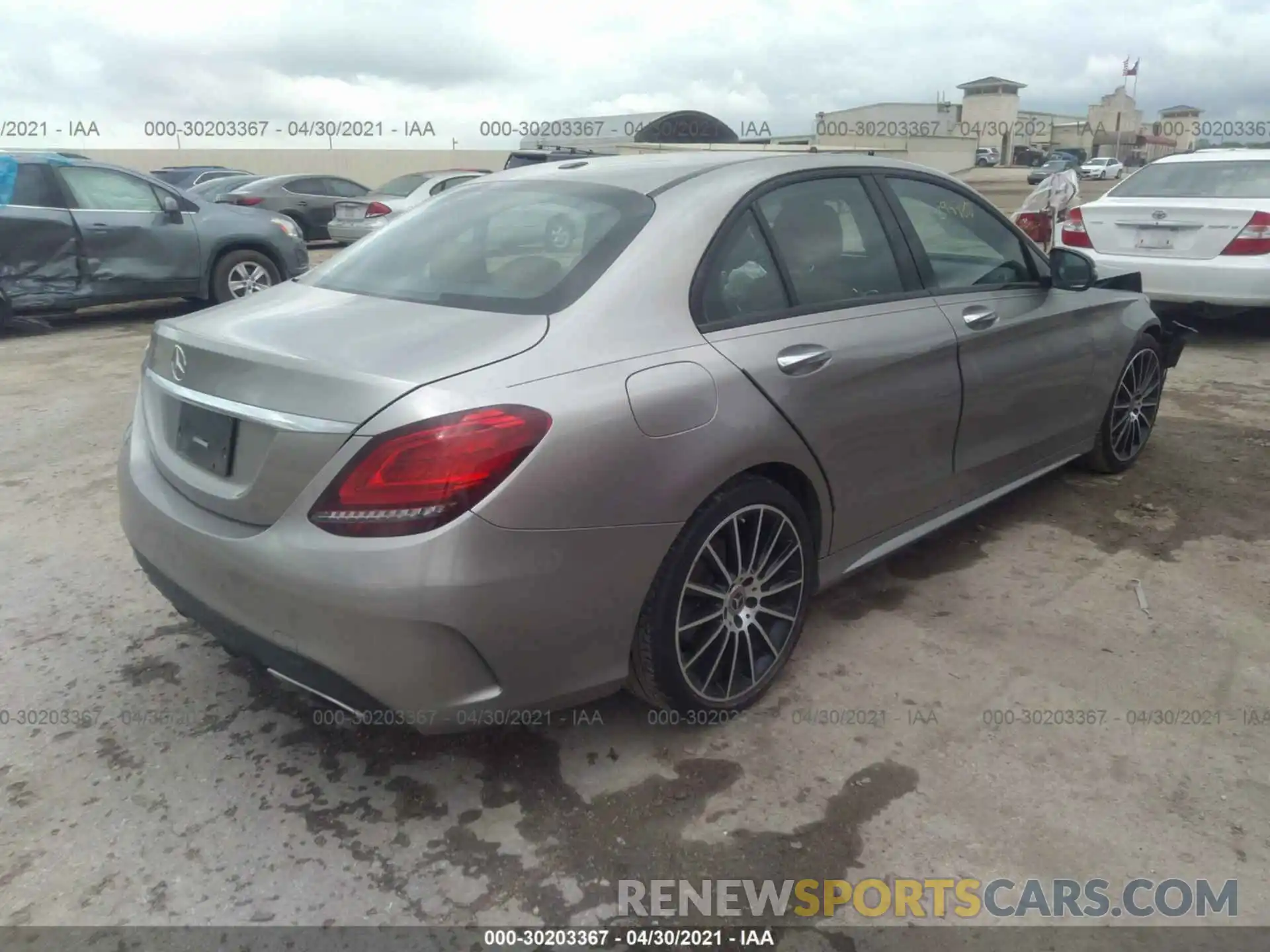 4 Фотография поврежденного автомобиля 55SWF8DB9KU294780 MERCEDES-BENZ C-CLASS 2019